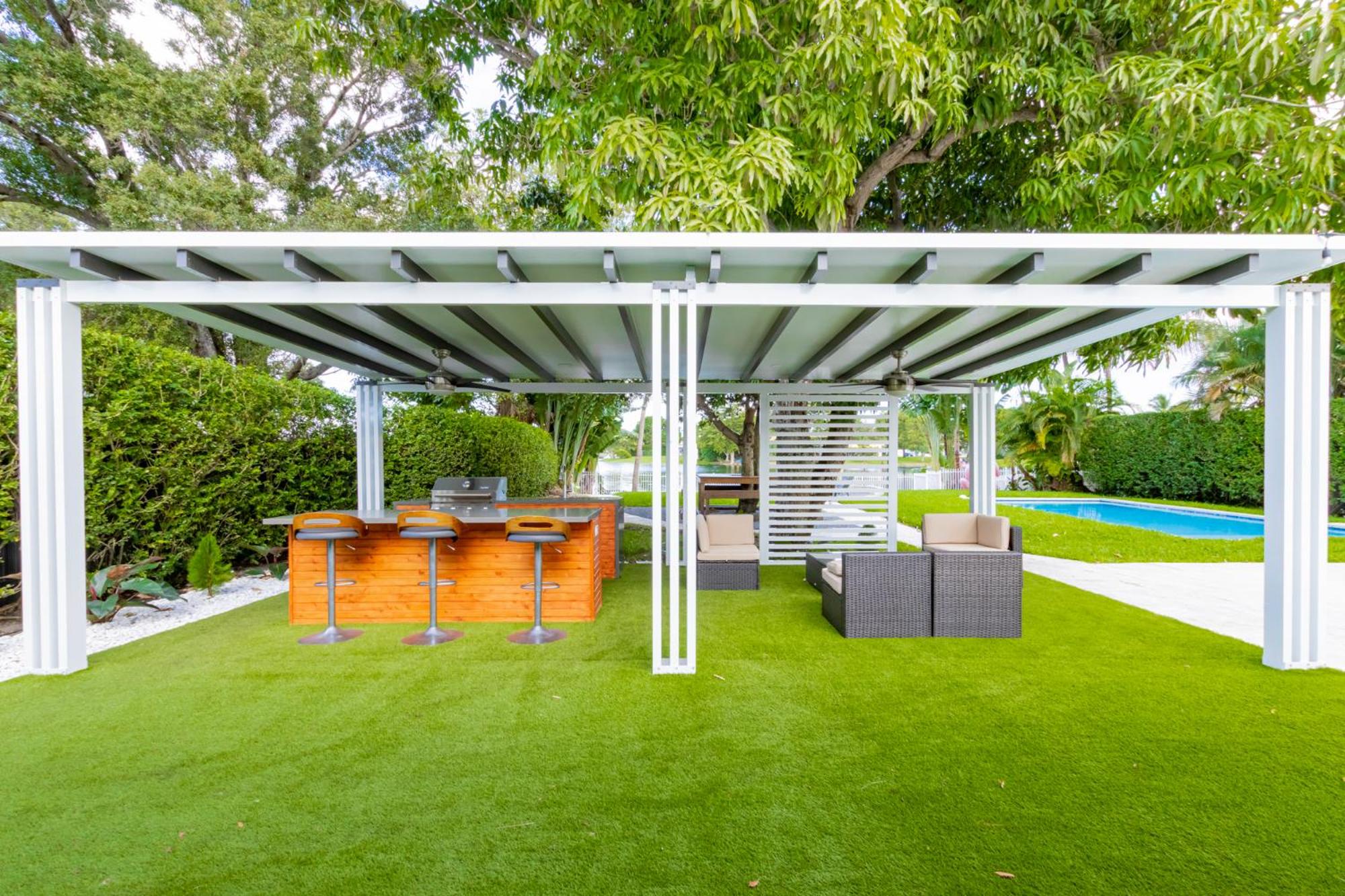 Villa photo 2