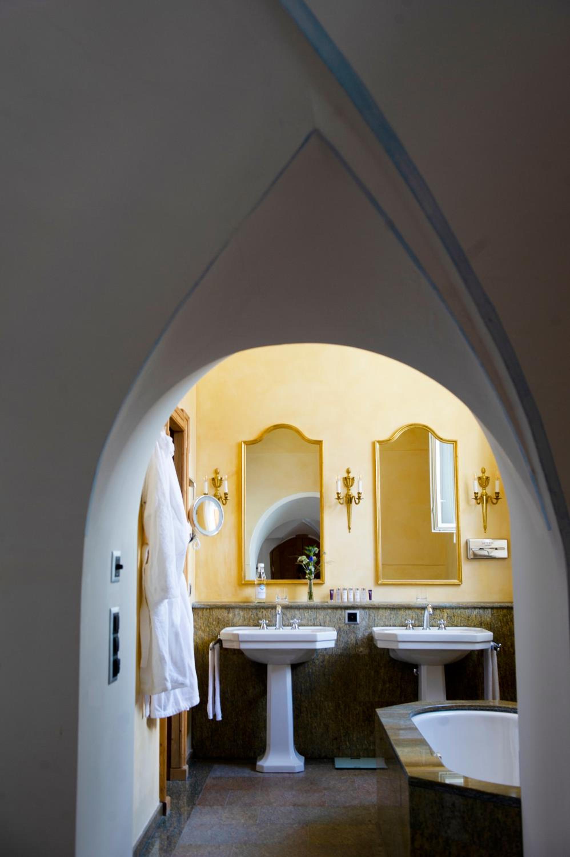 Languard Suite photo 3