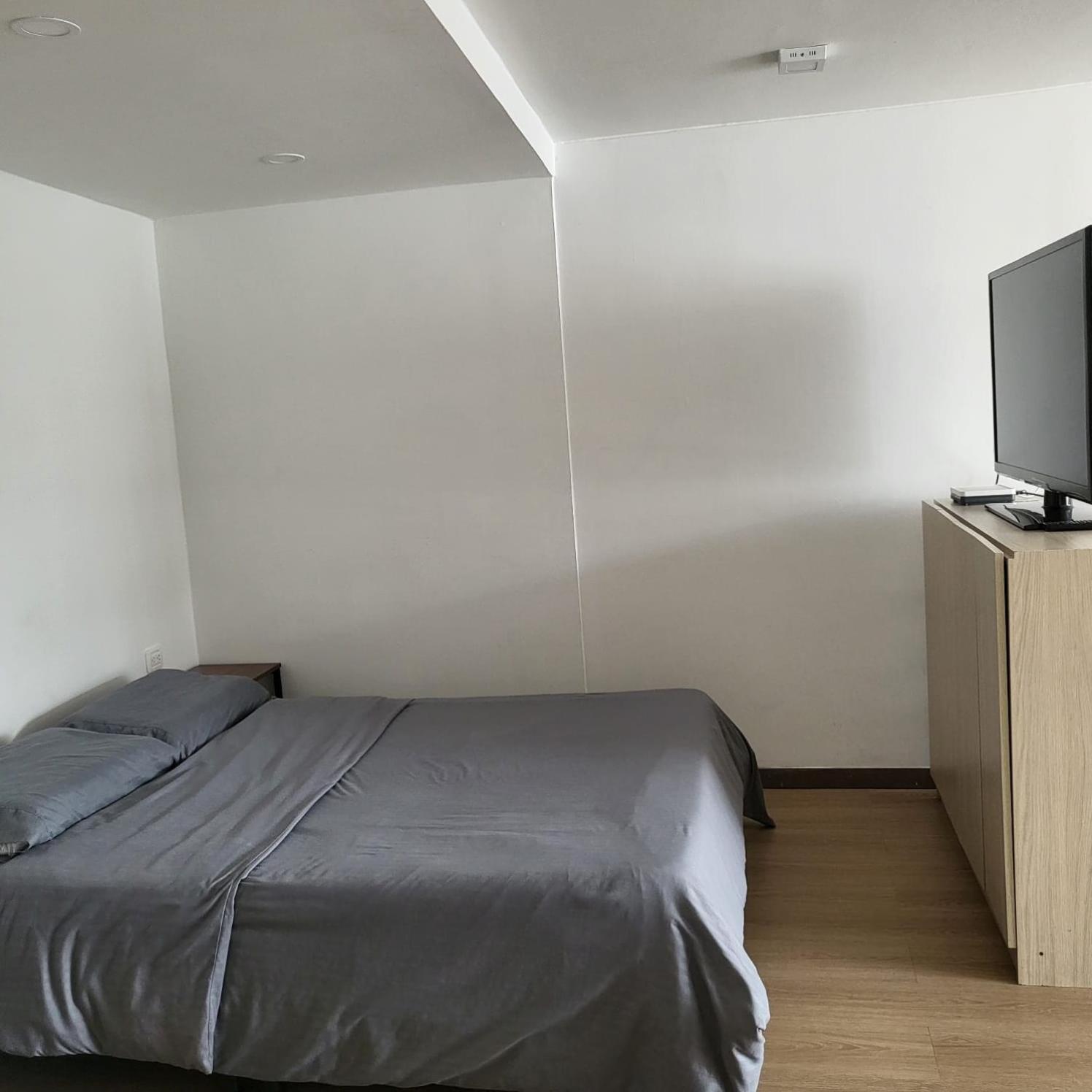 Studio Apartment photo 3