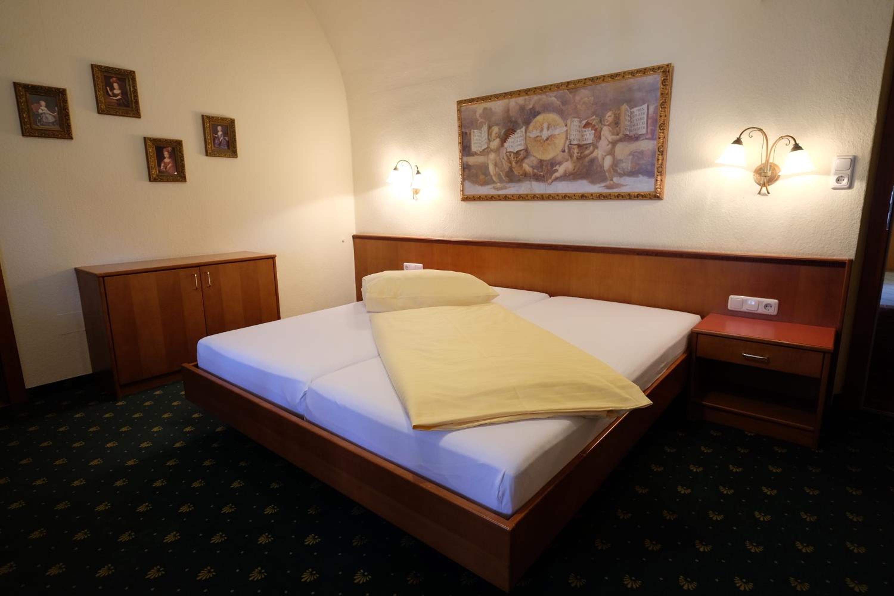 Deluxe Single Room