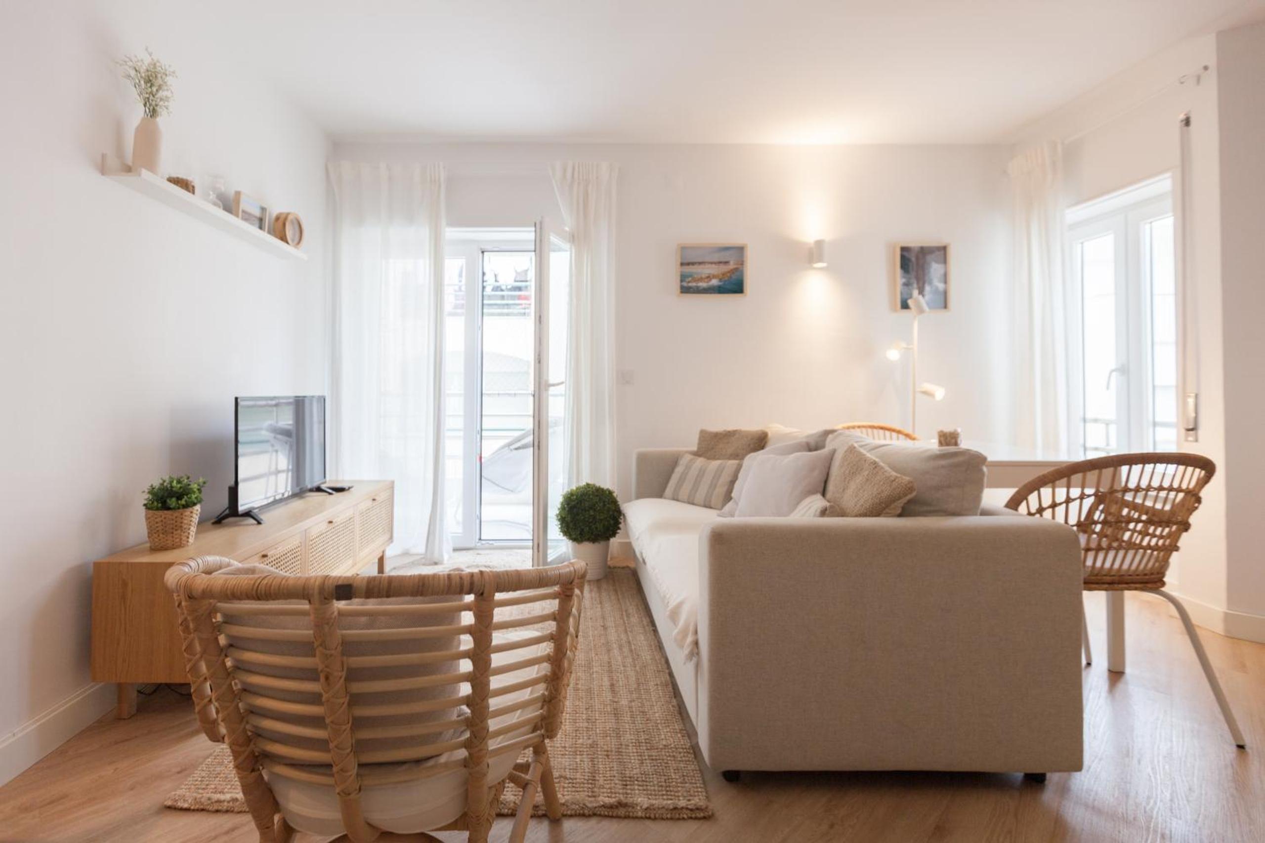 One-Bedroom Apartment photo 1