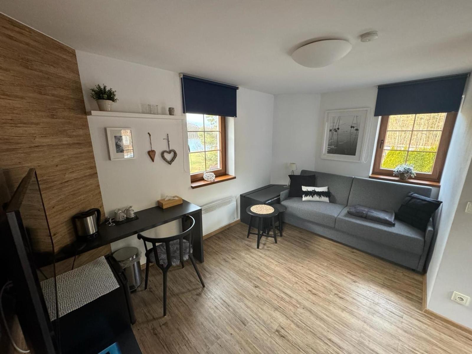 One-Bedroom Apartment - Photo 1