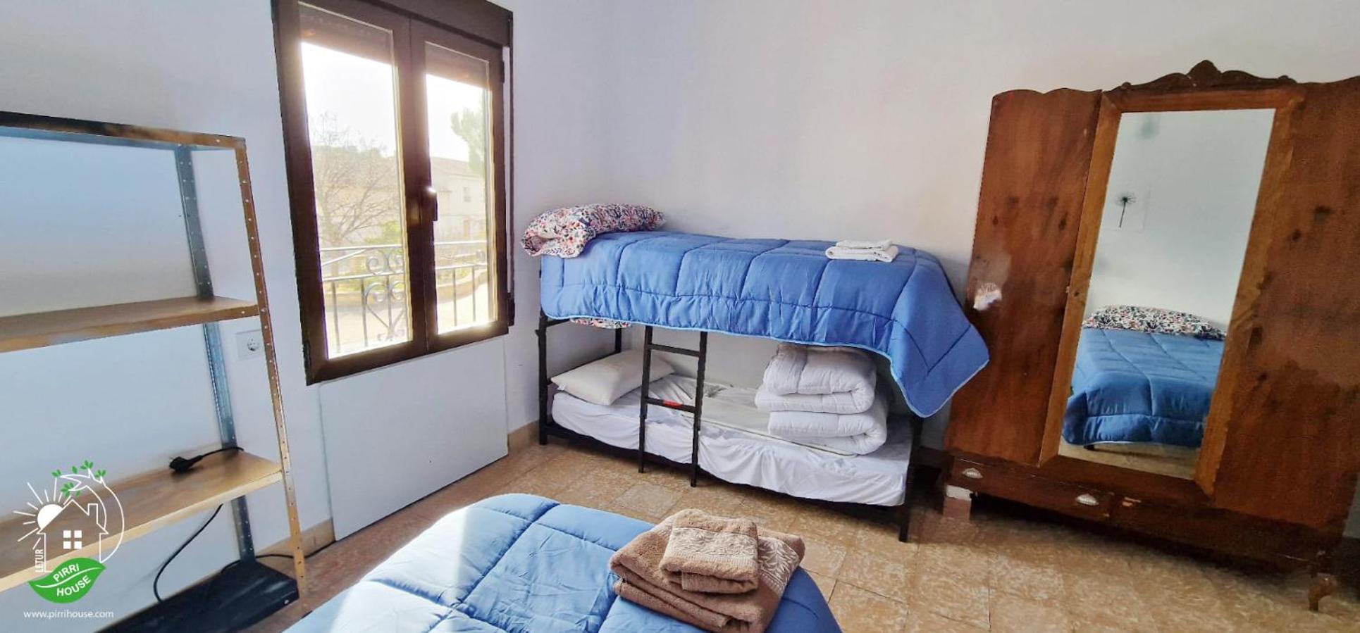 Habitación Cuádruple con Baño Compartido