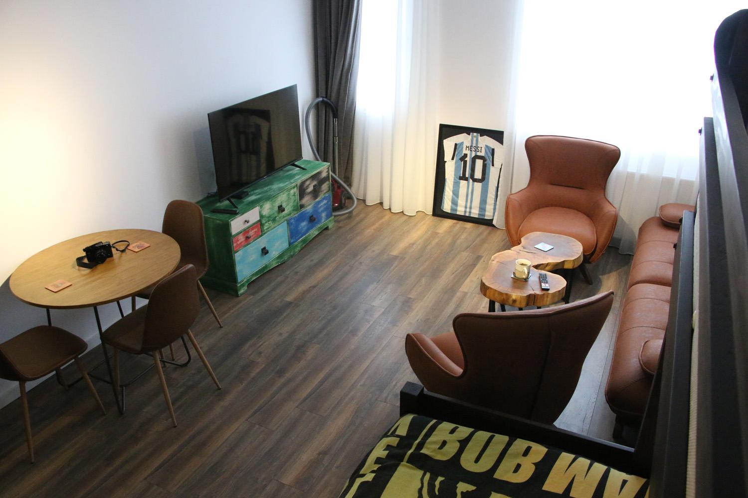 One-Bedroom Apartment photo 2