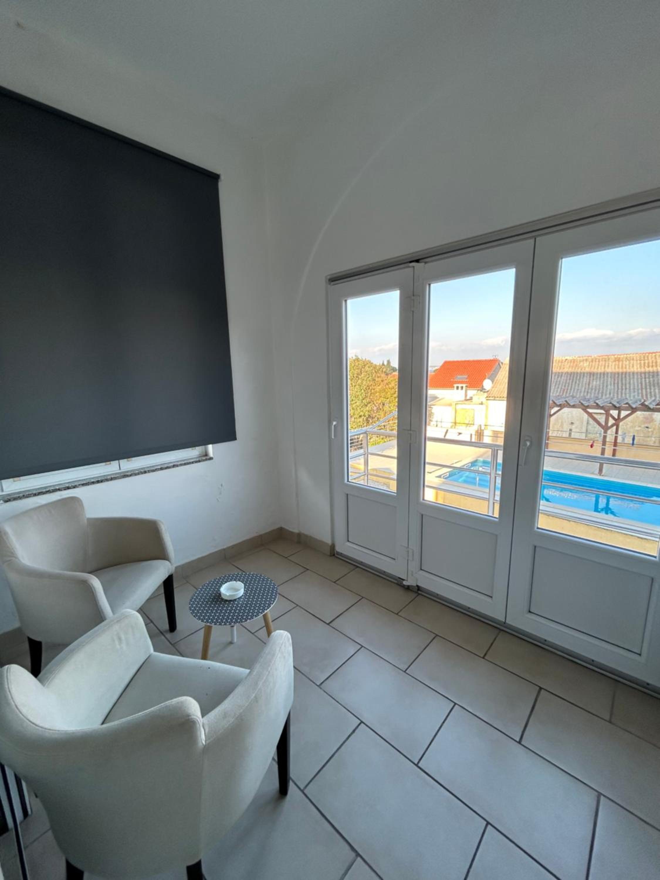 Twin Room - Photo 3