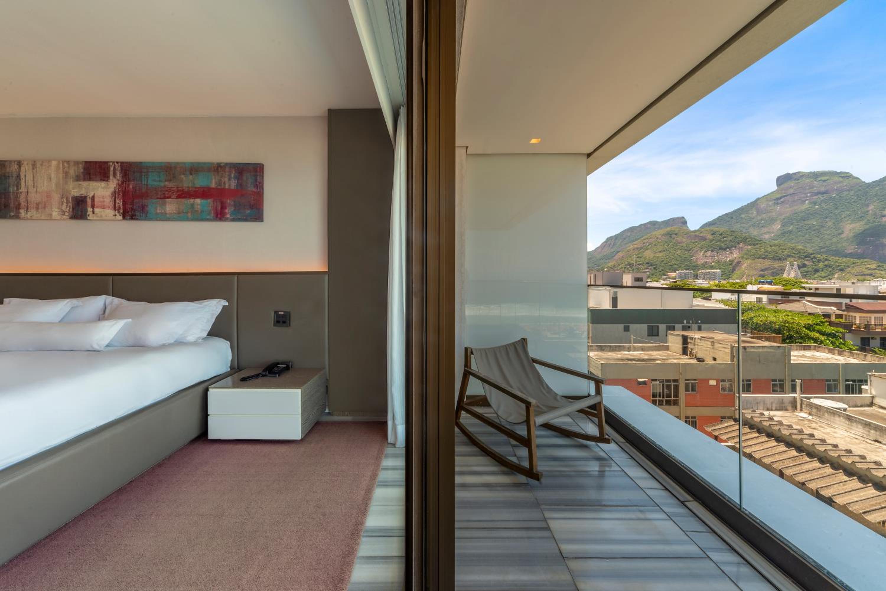 King Room with Mountain View