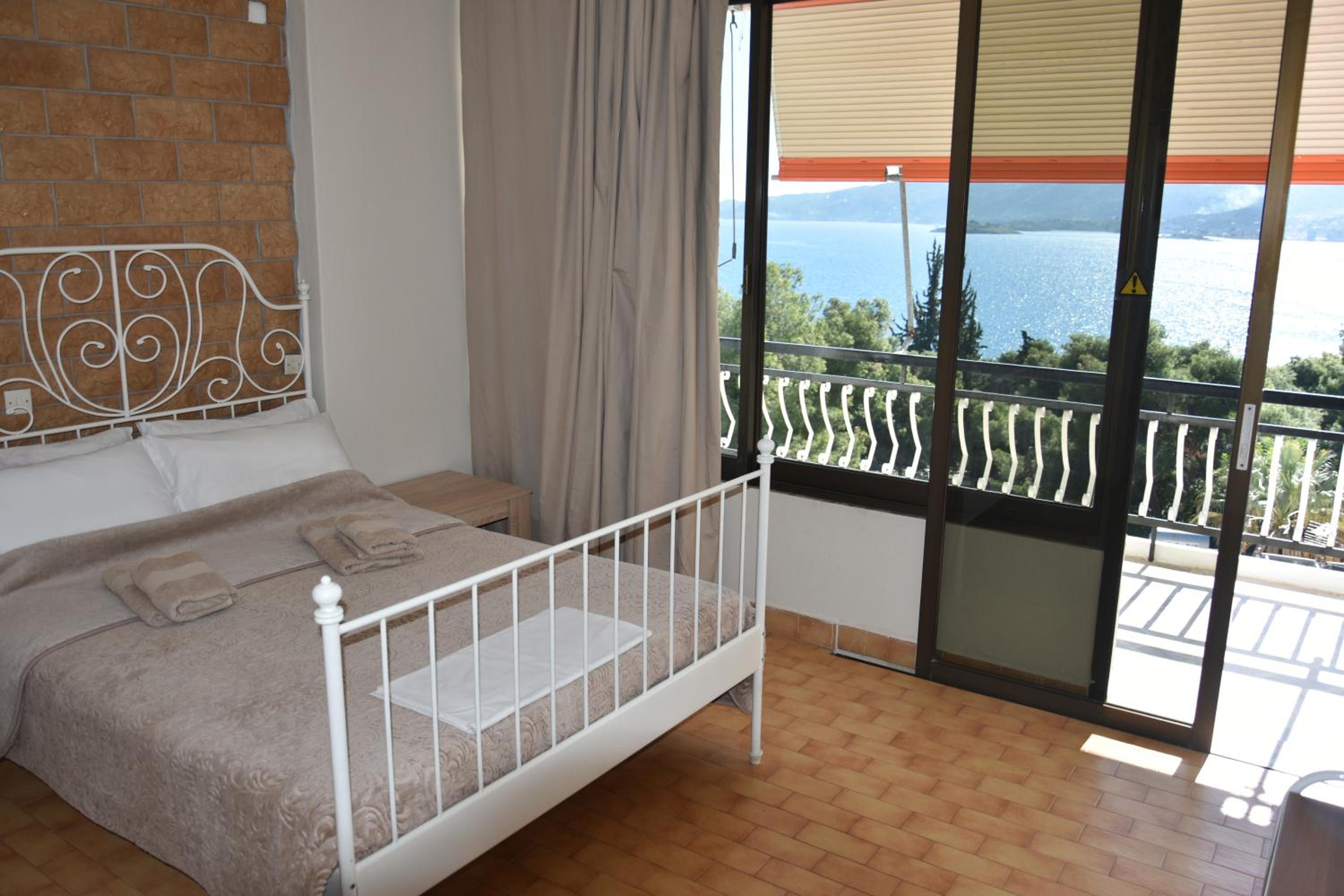 Apartment with Sea View photo 2