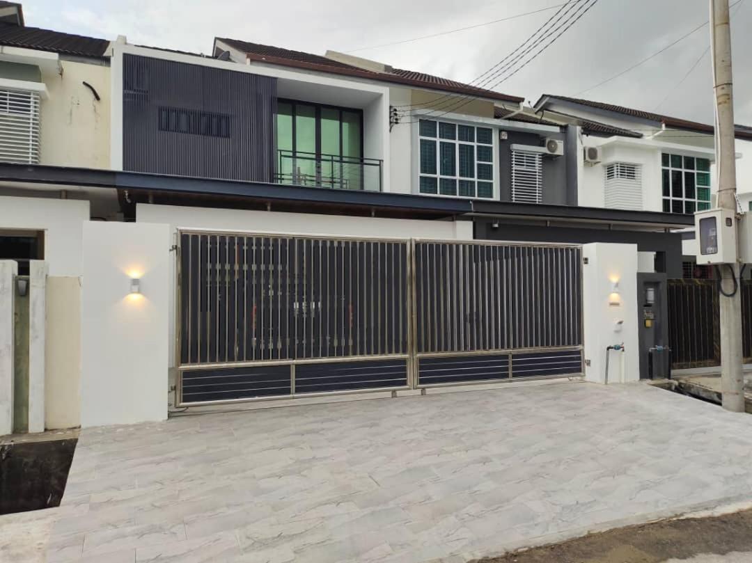One-Bedroom House photo 1