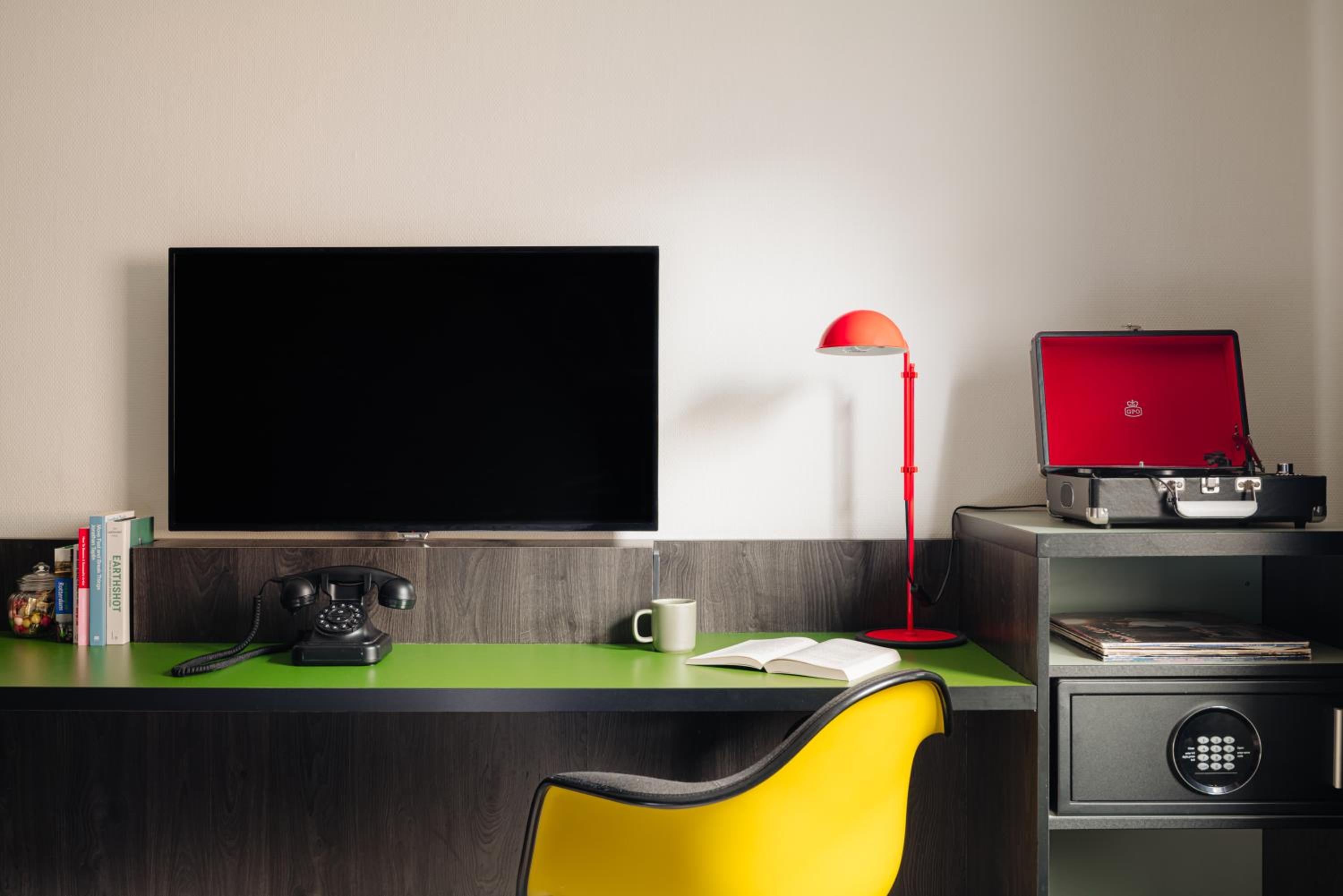 Comfort Room 1 Twin Bed