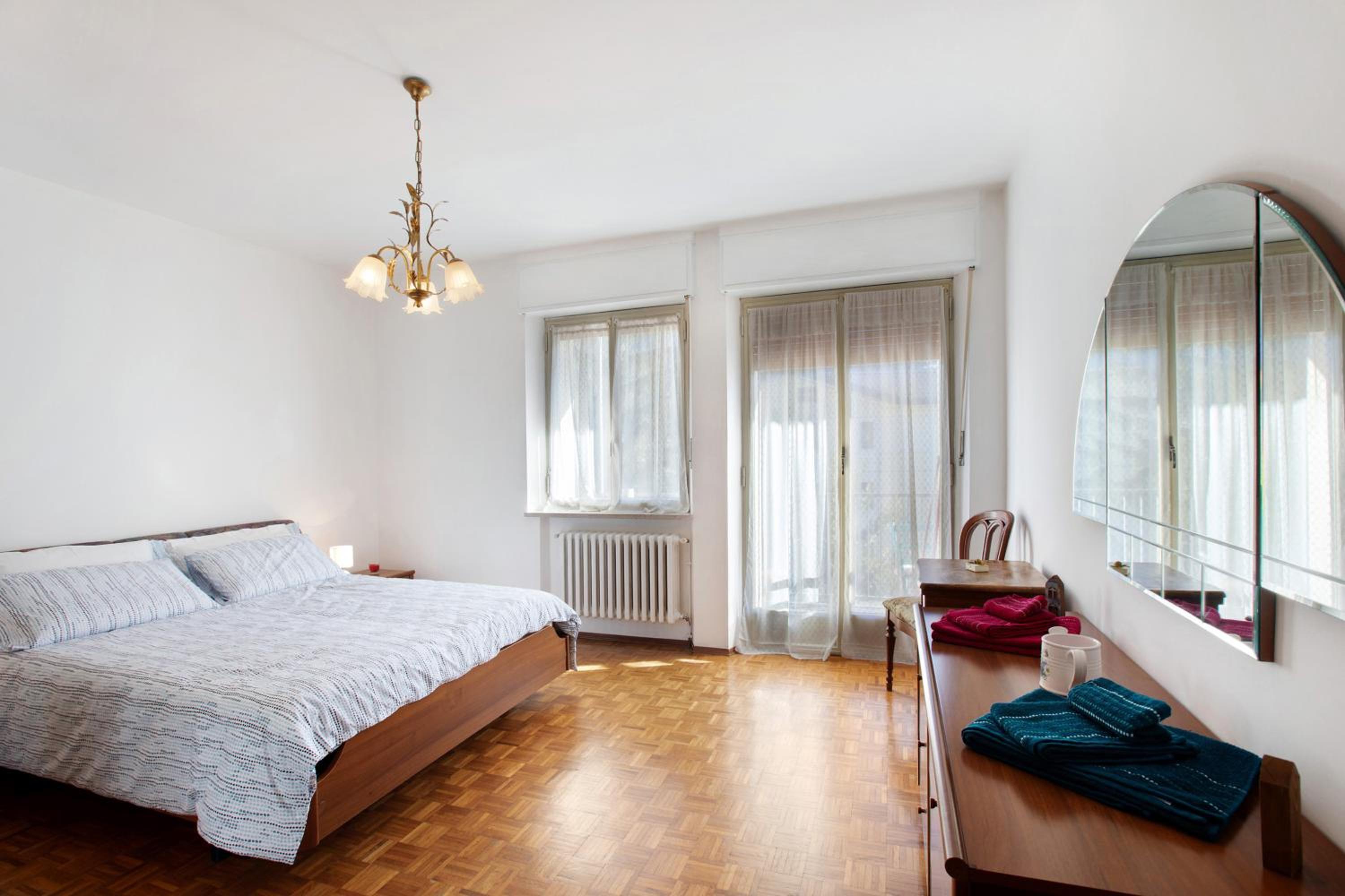 Two-Bedroom Deluxe Apartment with Garden View