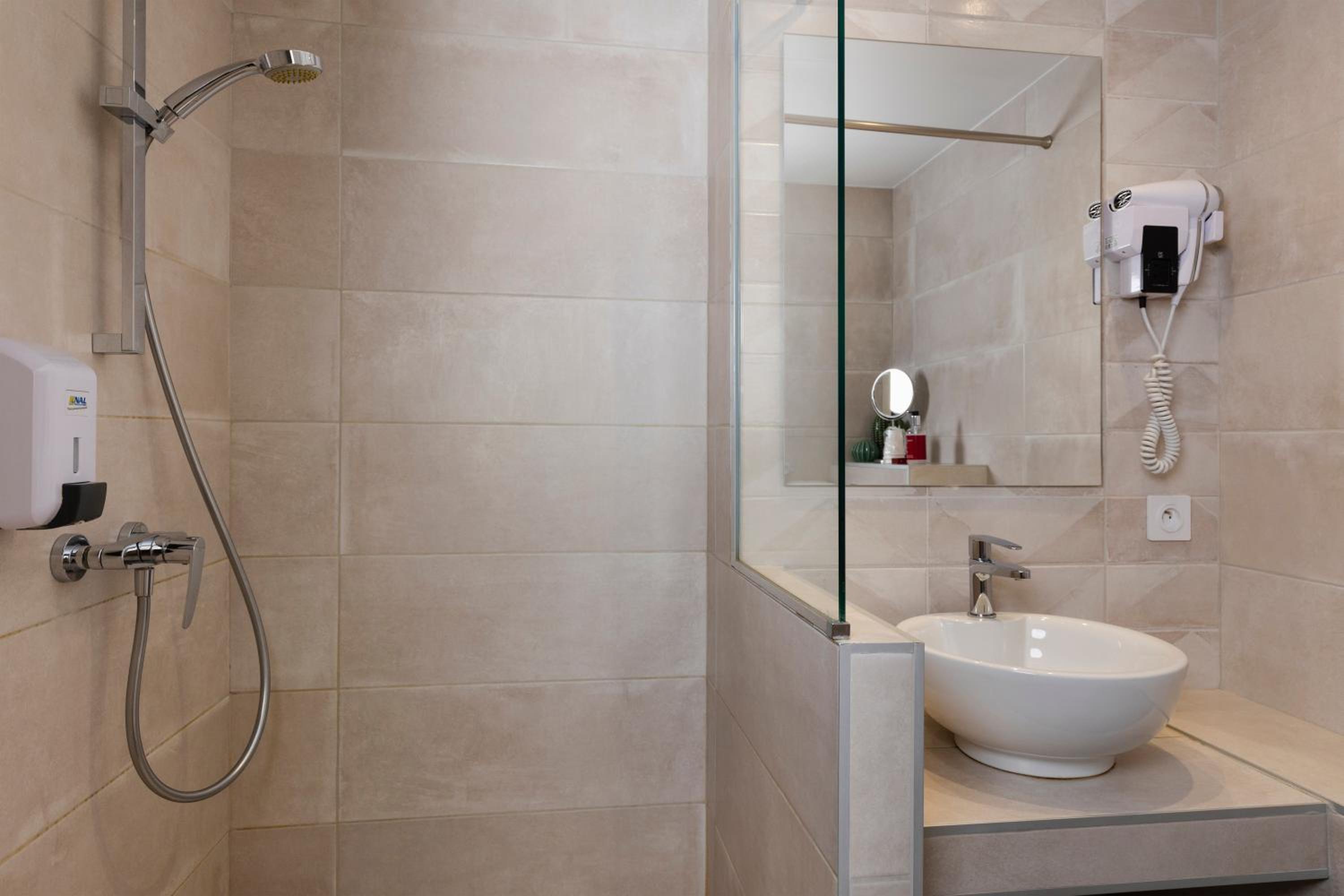 Triple Room with Three Single Beds with Valley Side photo 2