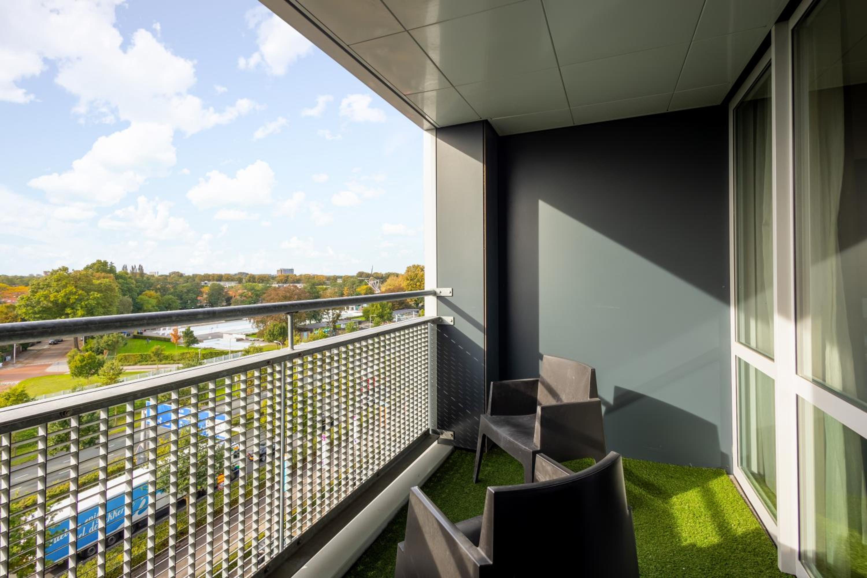 Double Room with Balcony - Photo 3
