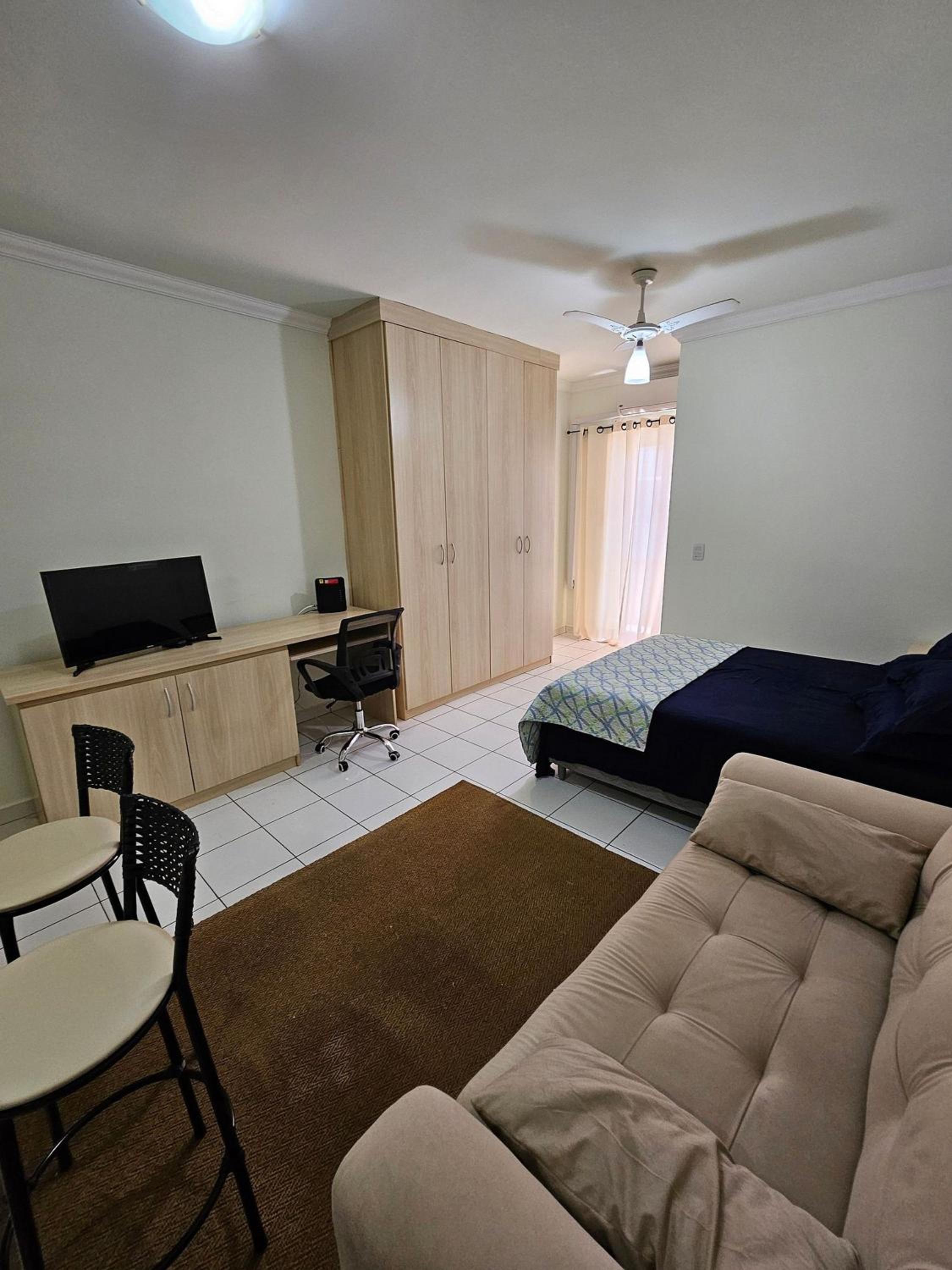 Apartment with Balcony photo 1