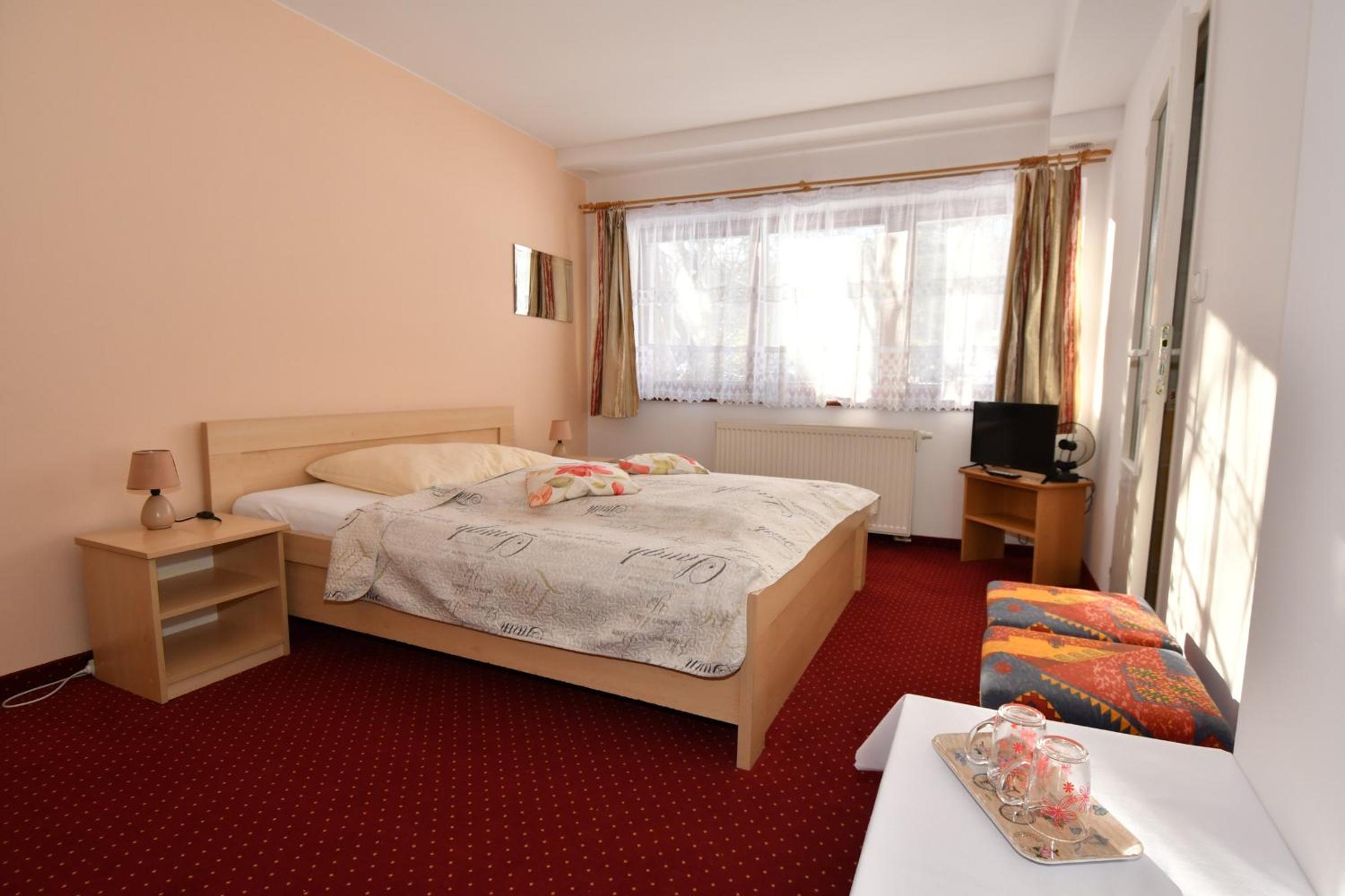Economy Double Room - Photo 2