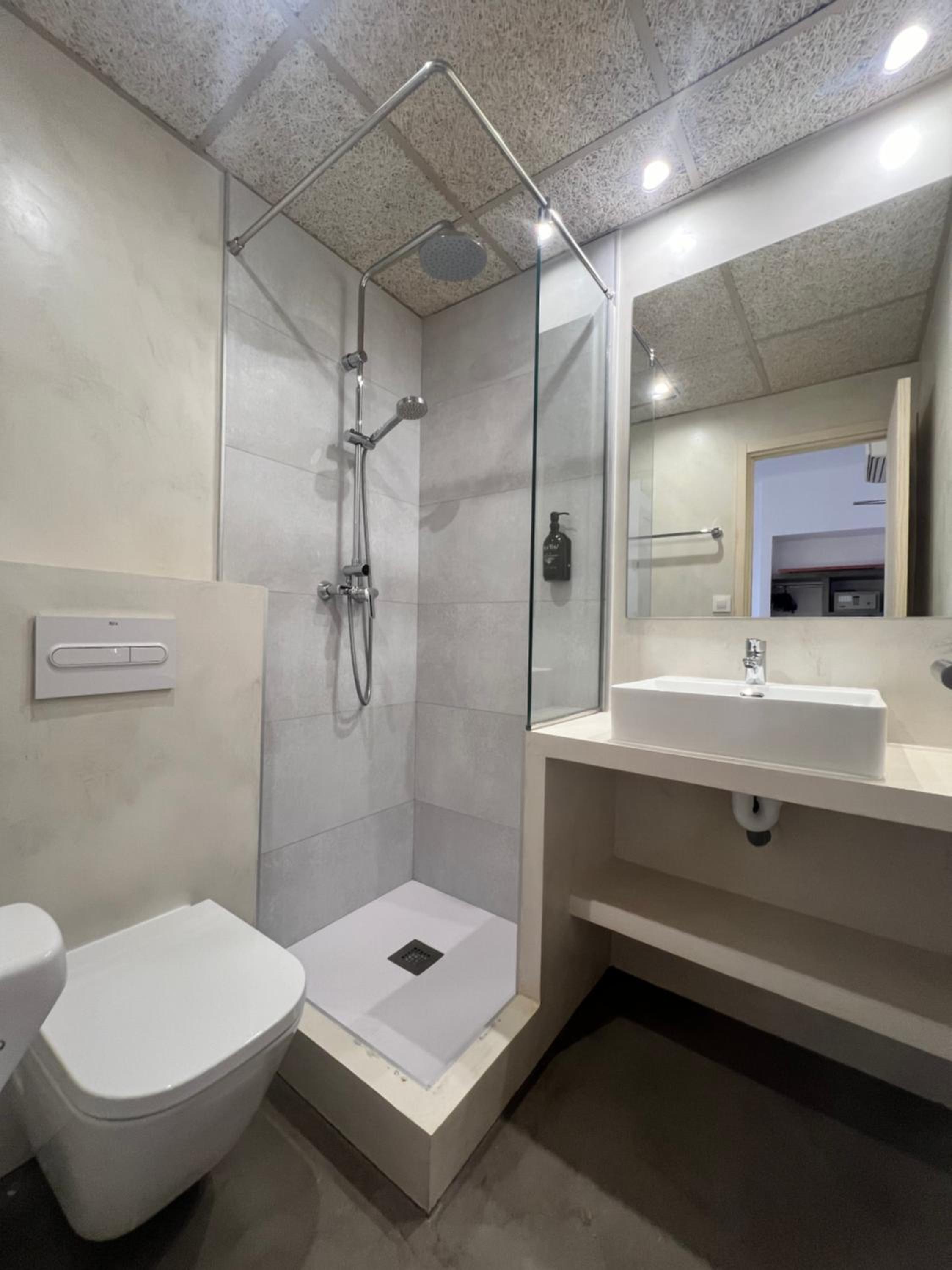 Double or Twin Room with Balcony photo 2