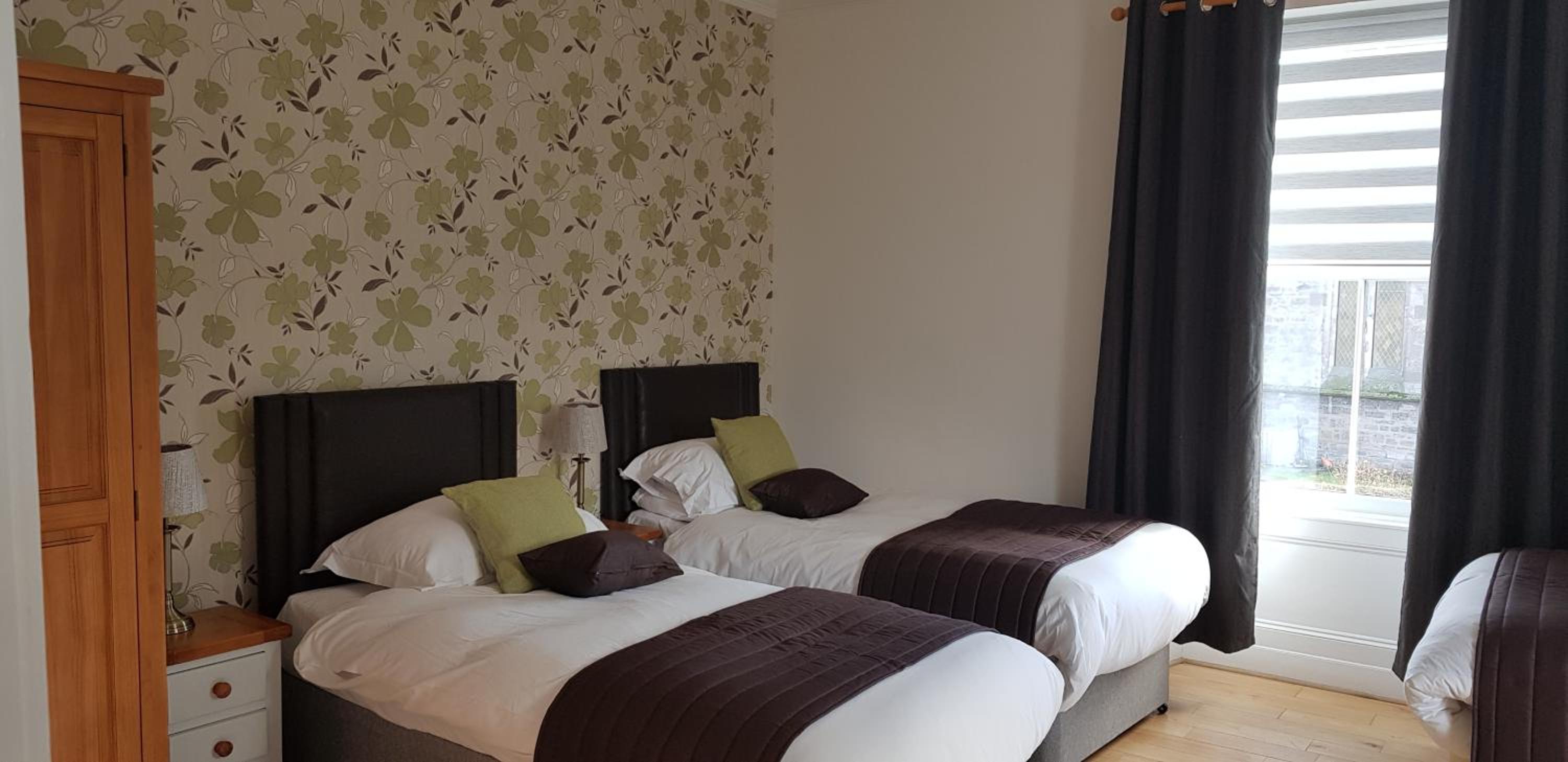 Triple Room with Bath photo 2