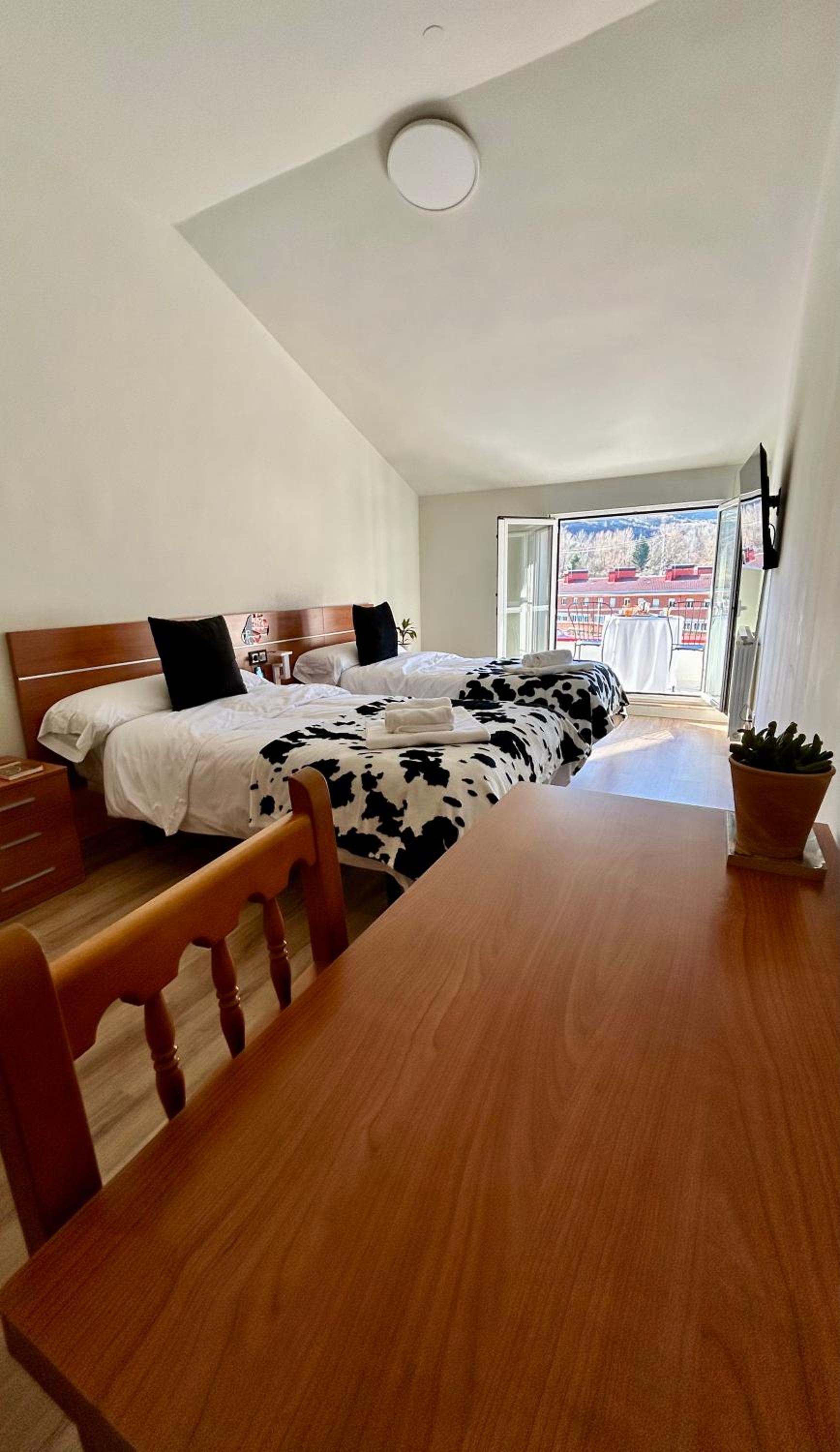 Habitación Doble o Twin Estándar con Balcón
