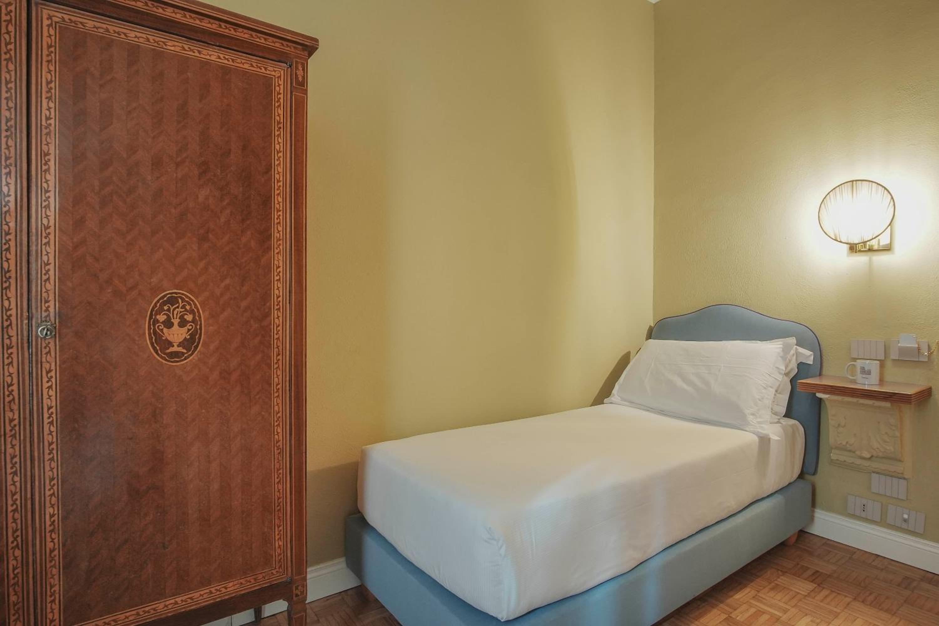 Single Room photo 3