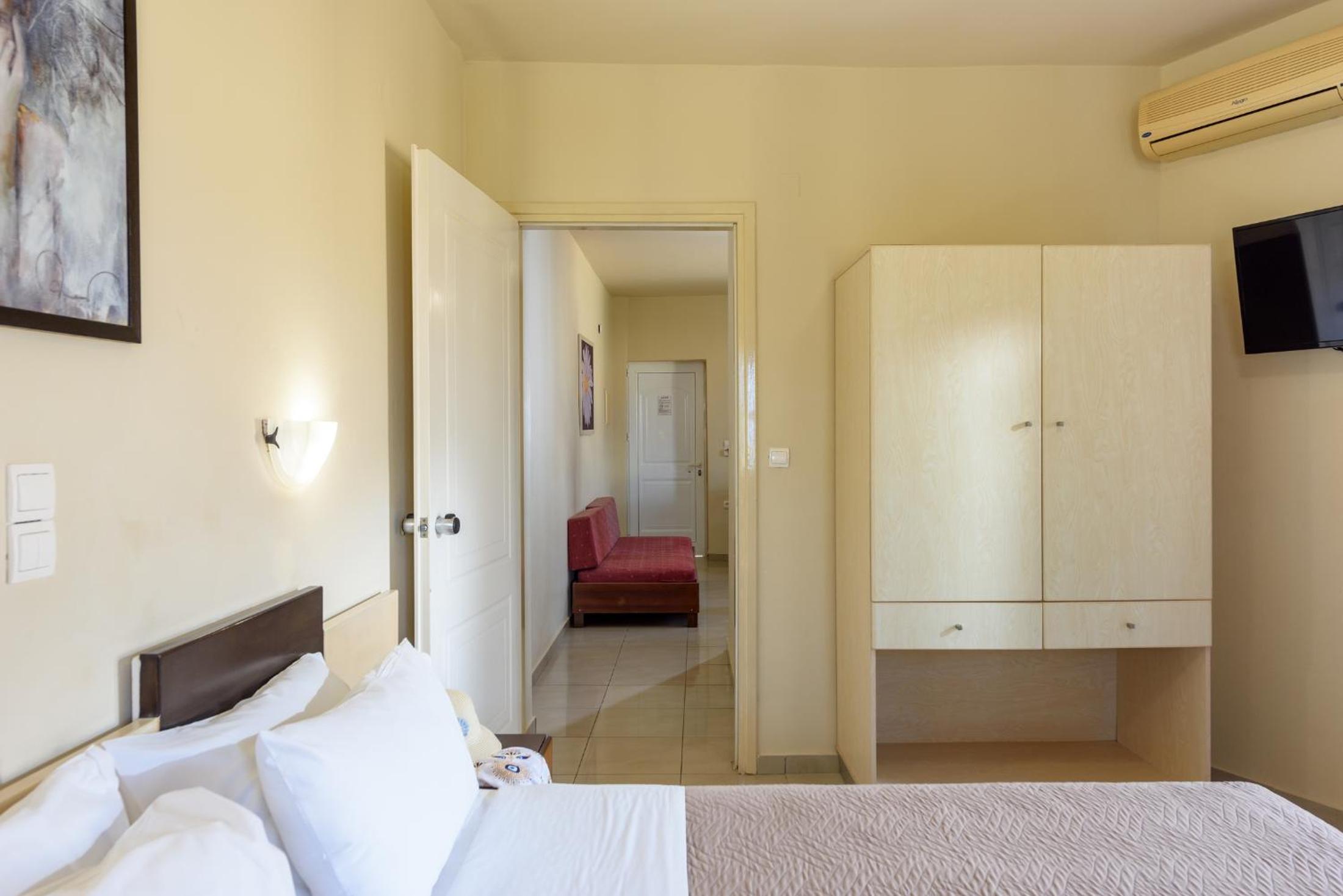 One Bedroom Apartment with Sea View