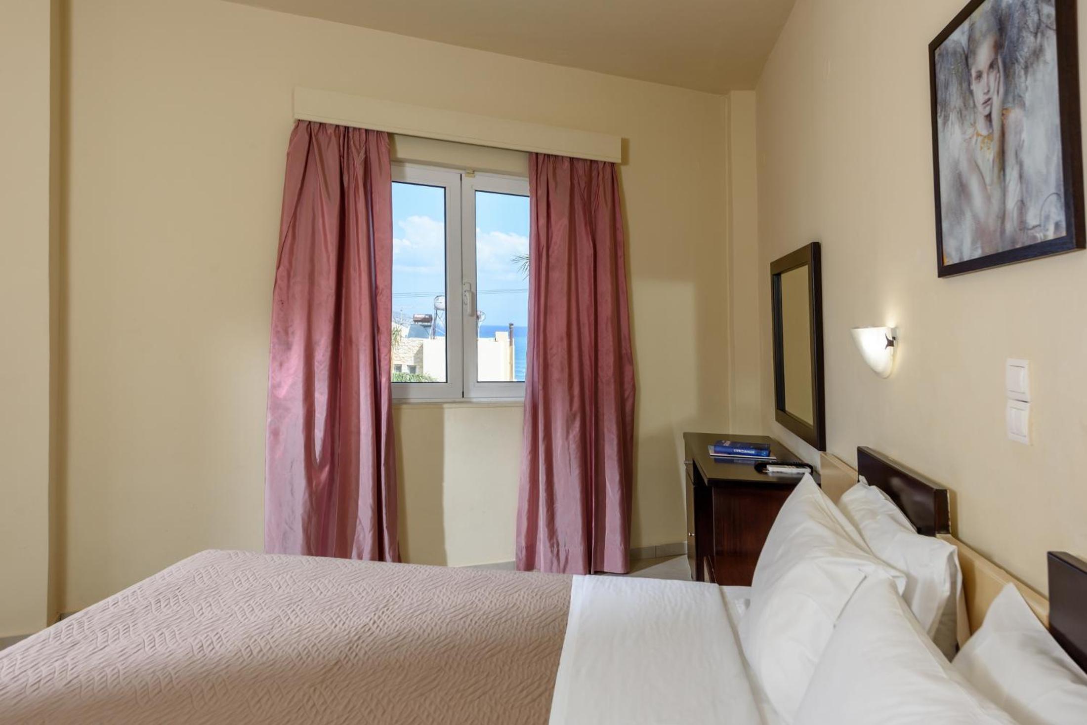 SUITE WITH PRIVATE PLUNGE POOL