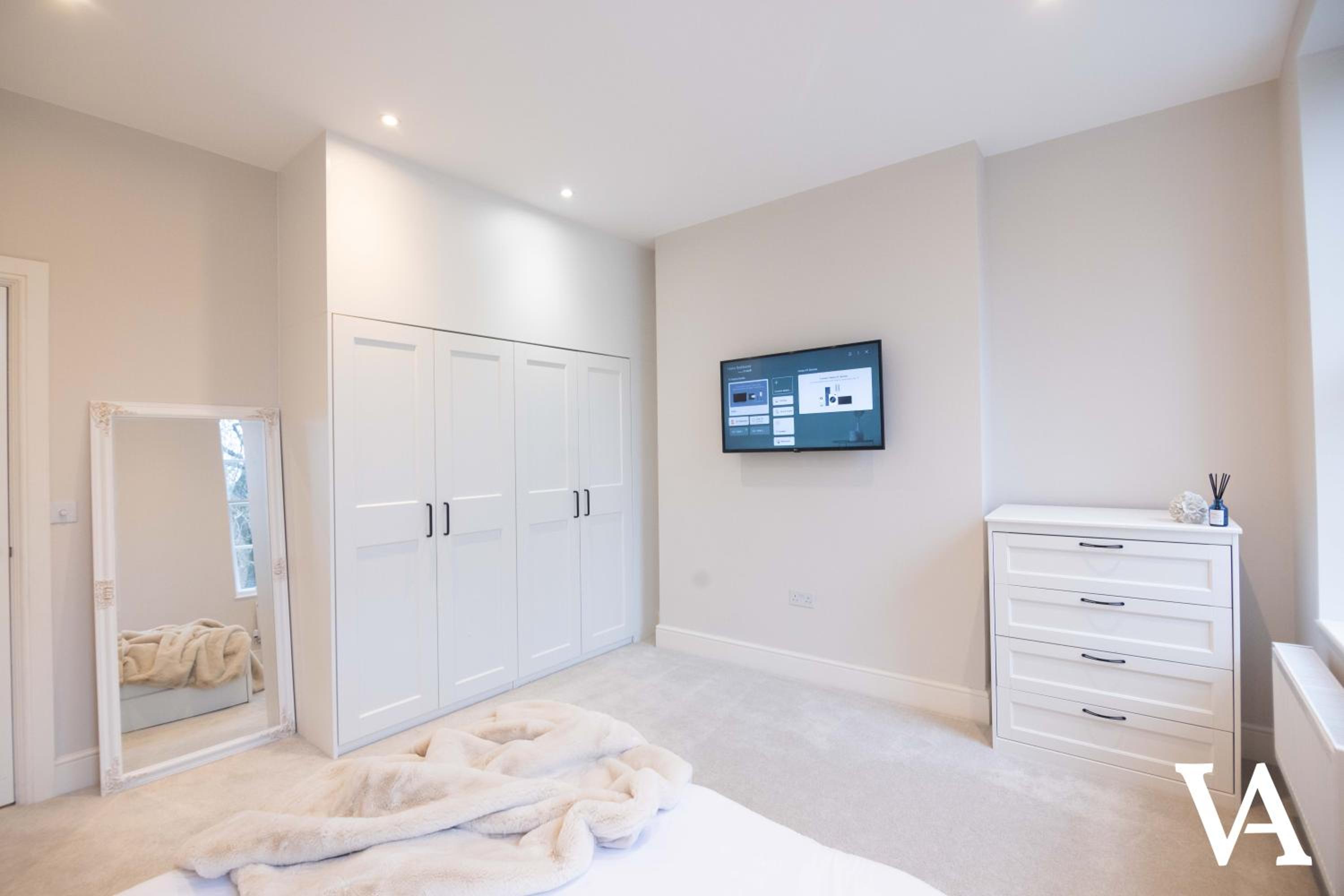 One-Bedroom Suite photo 2