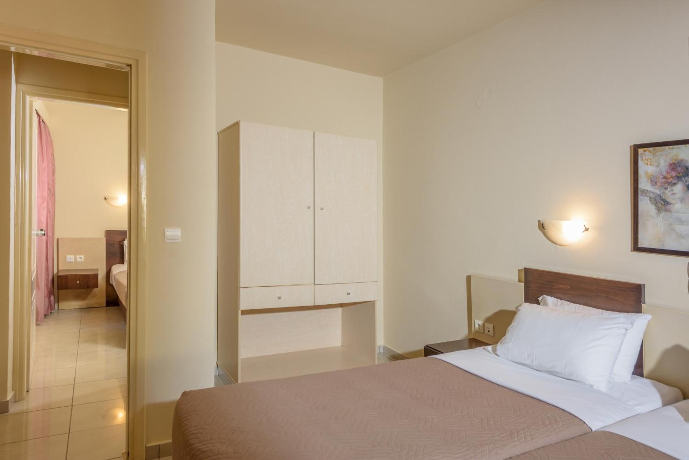 One-Bedroom Apartment with Sea View-Split Level