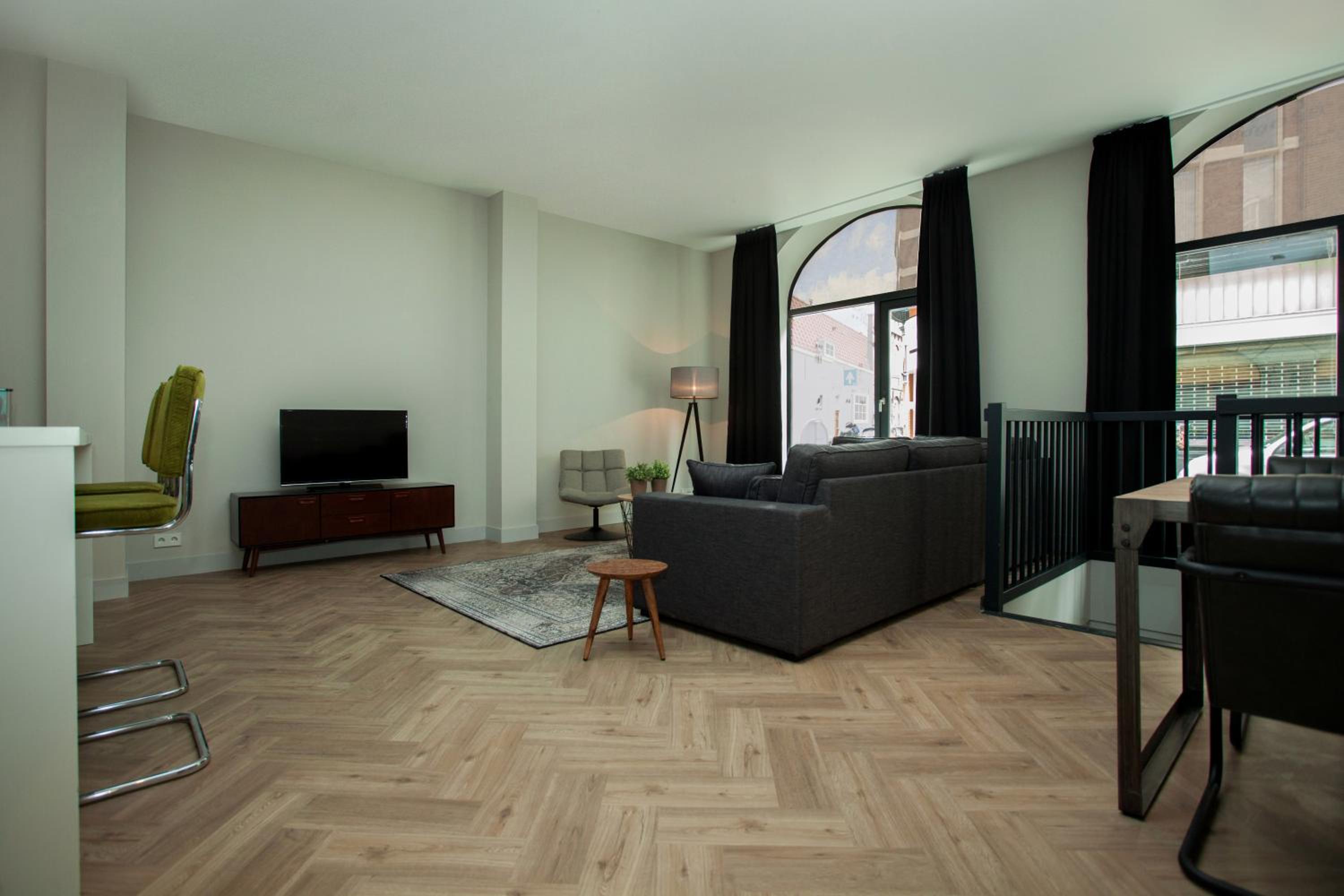 Two-Bedroom Apartment Split-Level City View photo 2