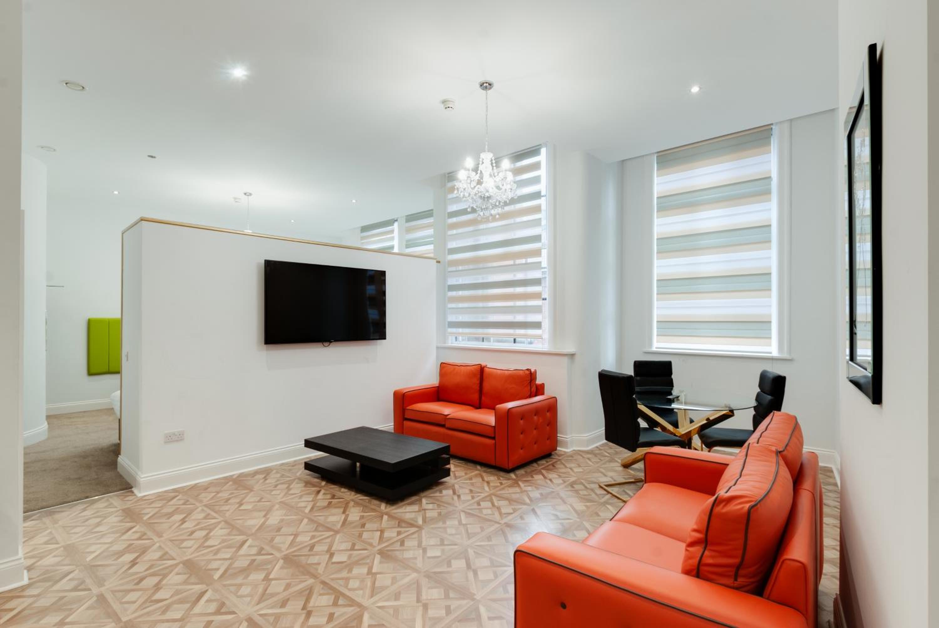 One-Bedroom Apartment - Photo 3