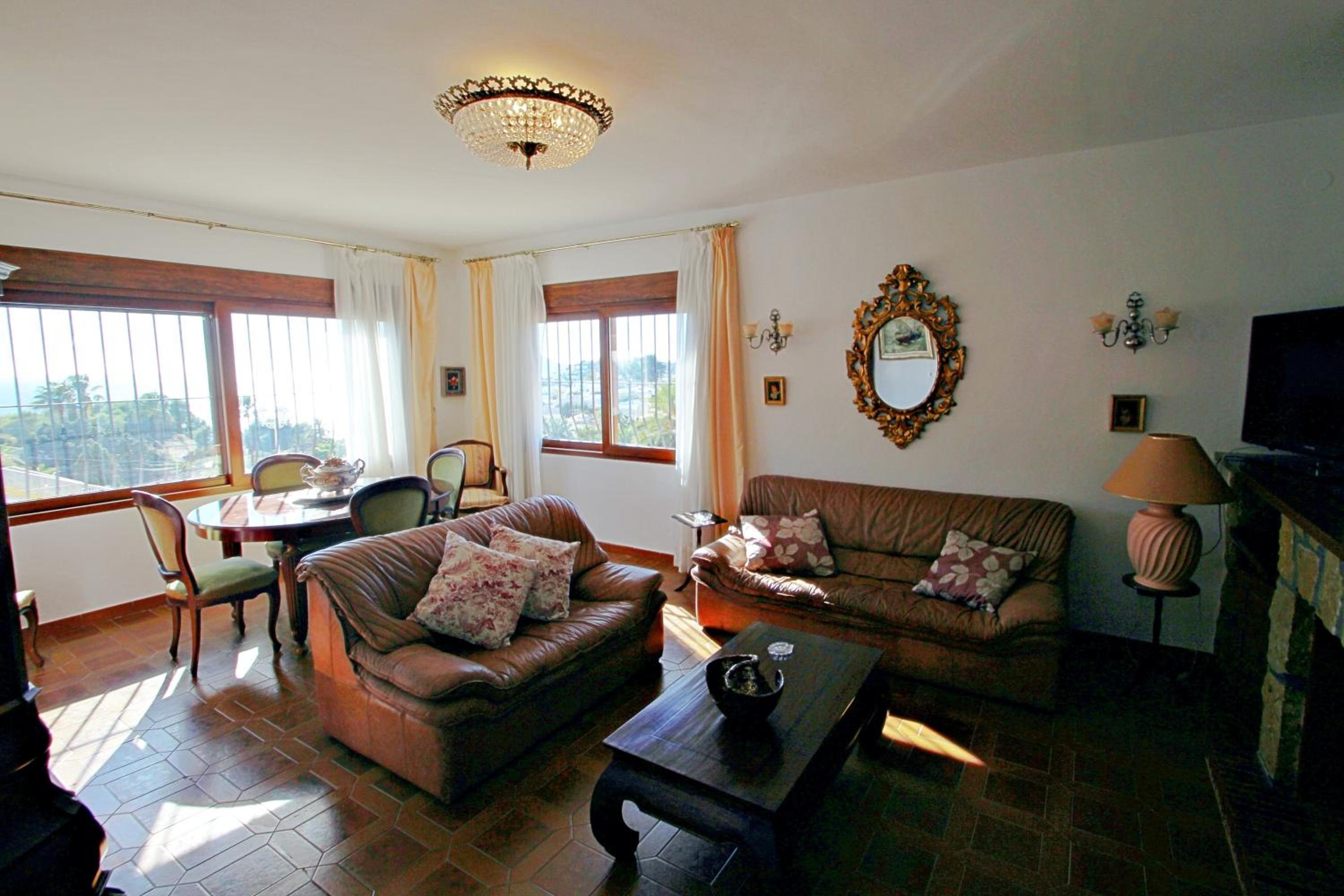 Villa photo 2