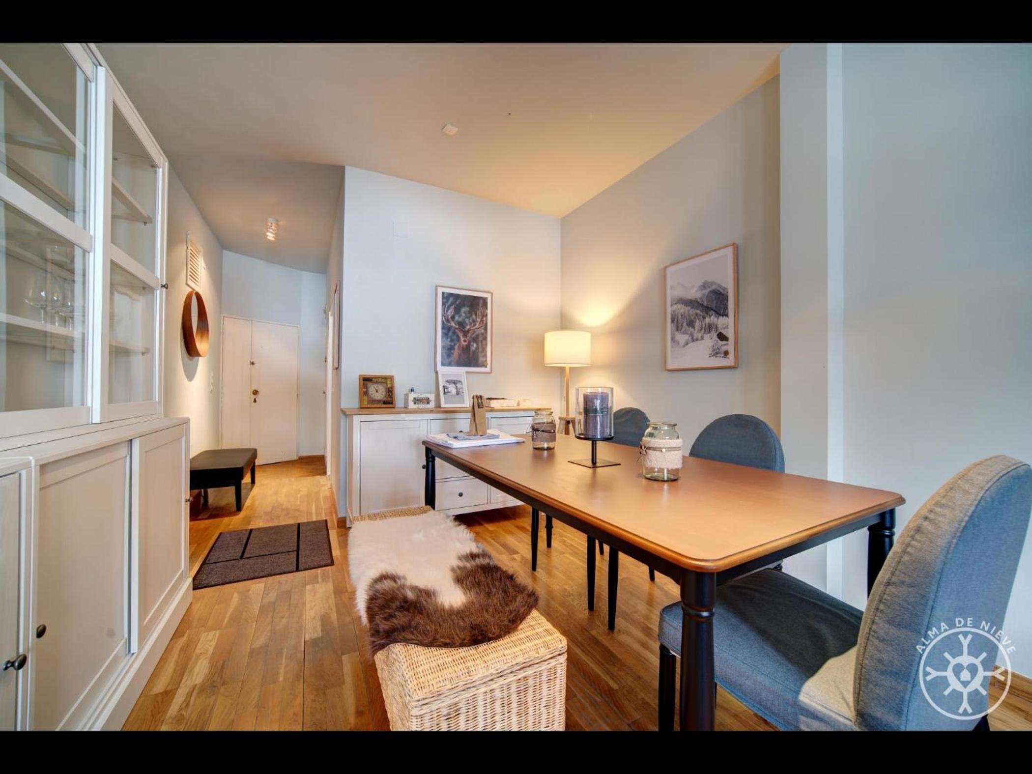 Apartment photo 2