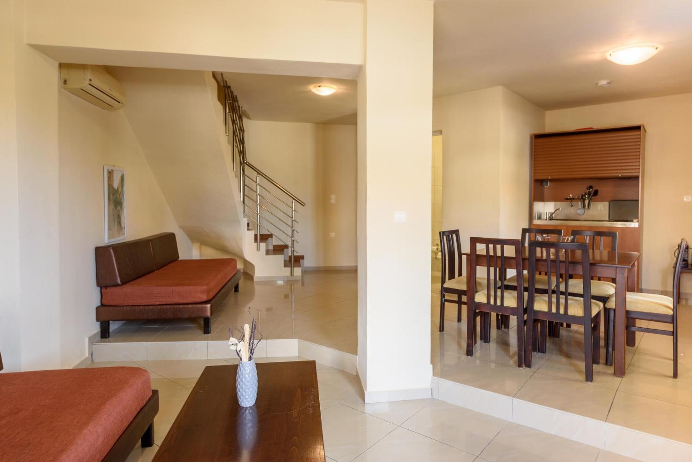 Two Bedroom Suite with Plunge Pool thumbnail 5