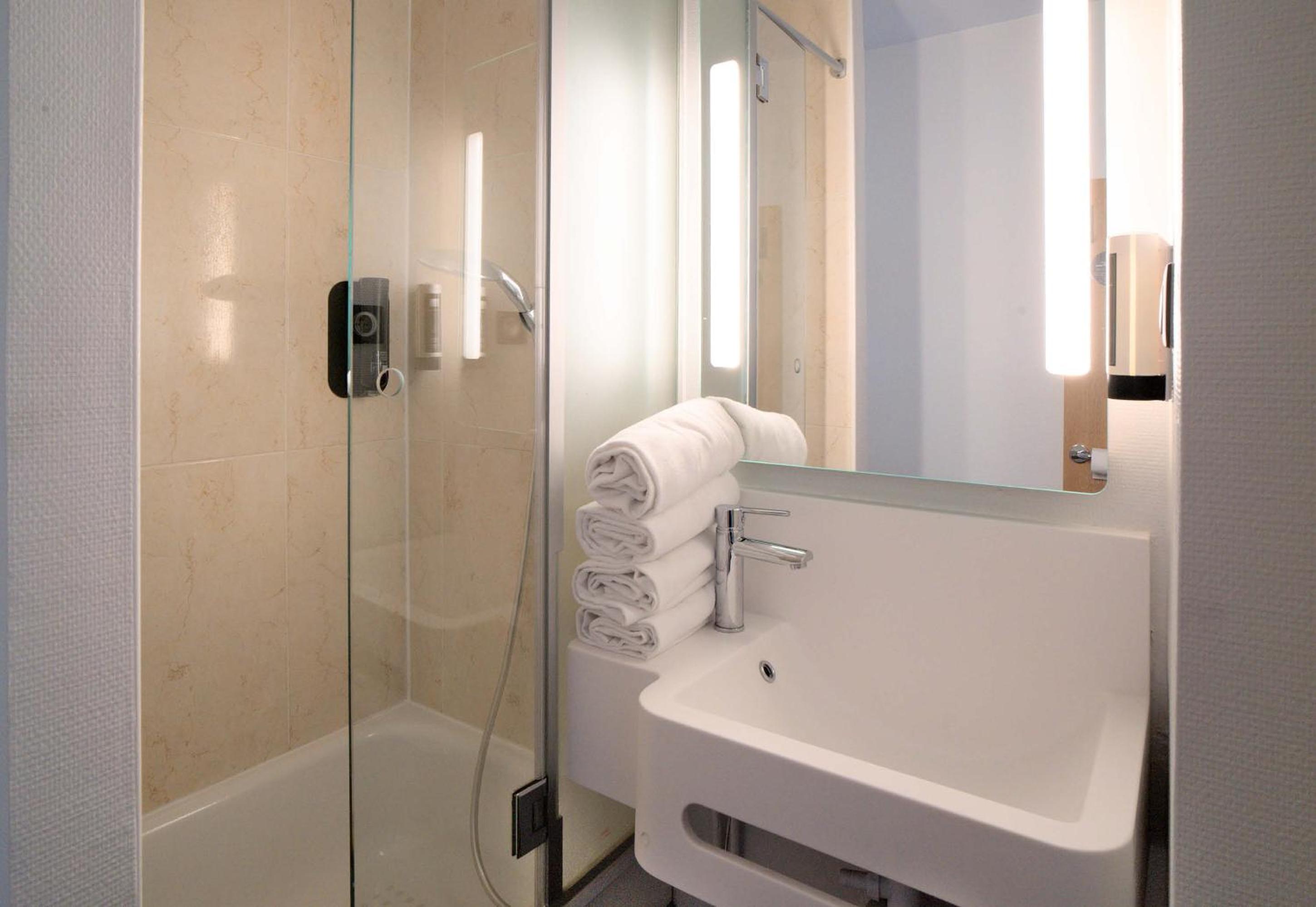 Double Room - Photo 5