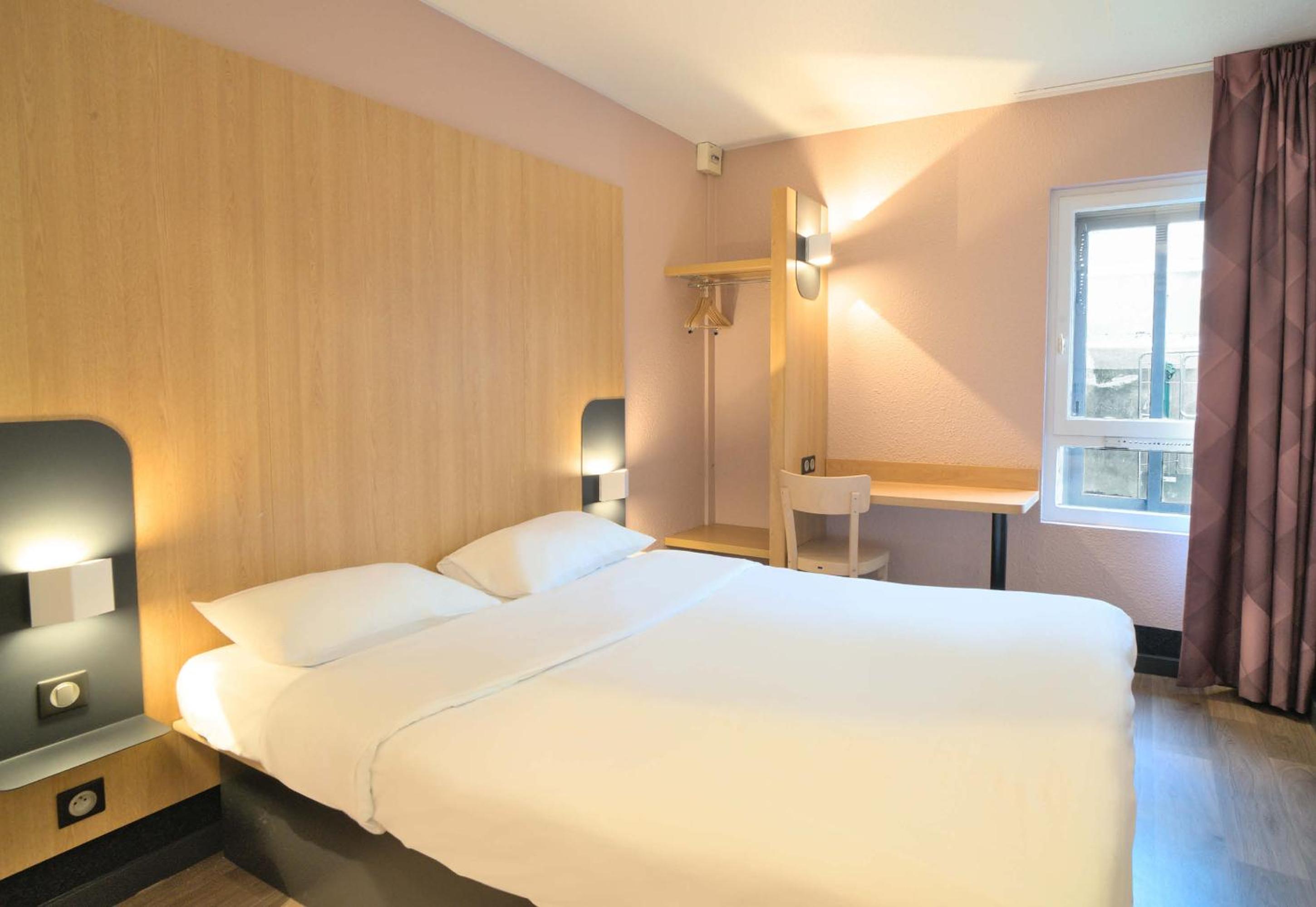 Double Room - Photo 3