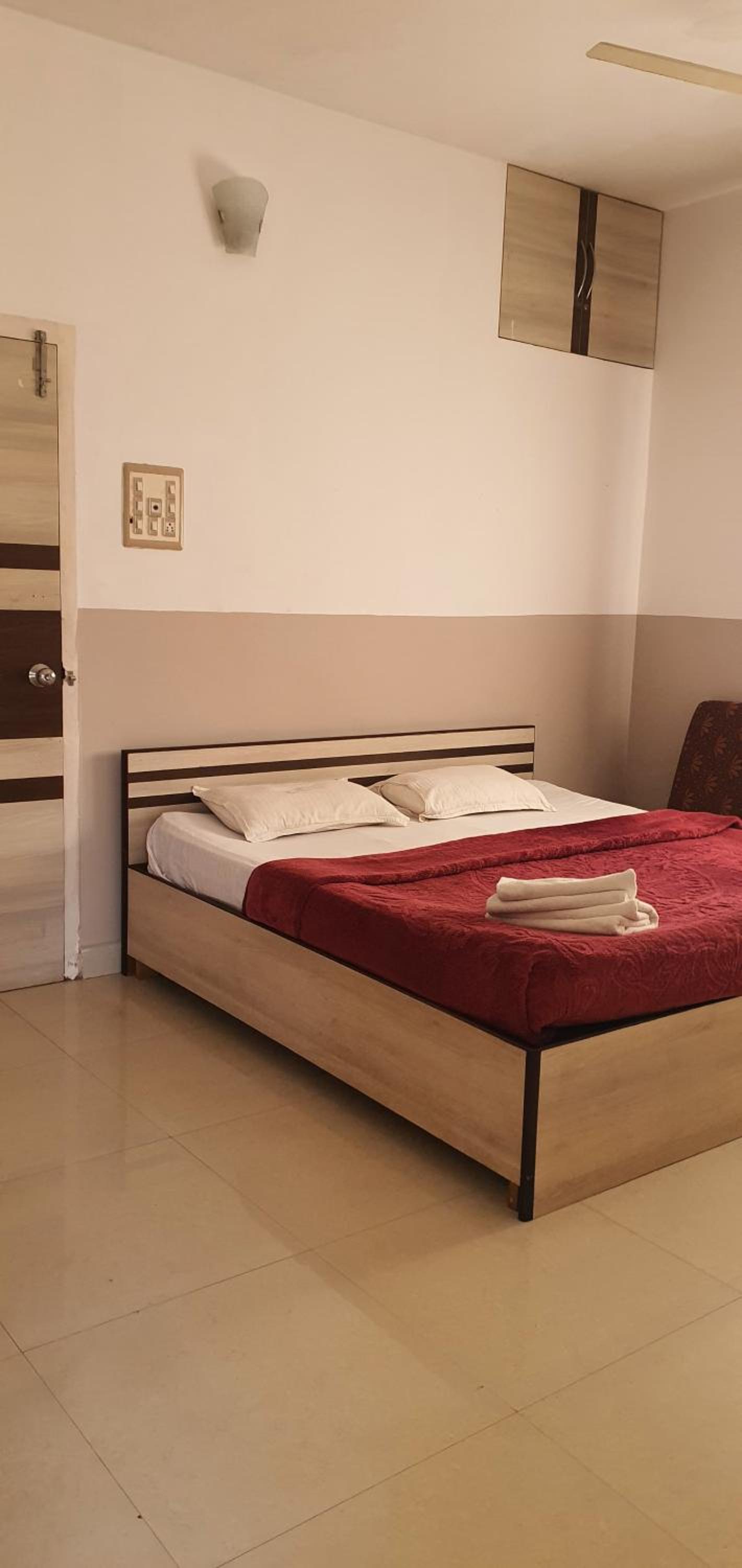 Deluxe Double Room (2 Adults + 1 Child)