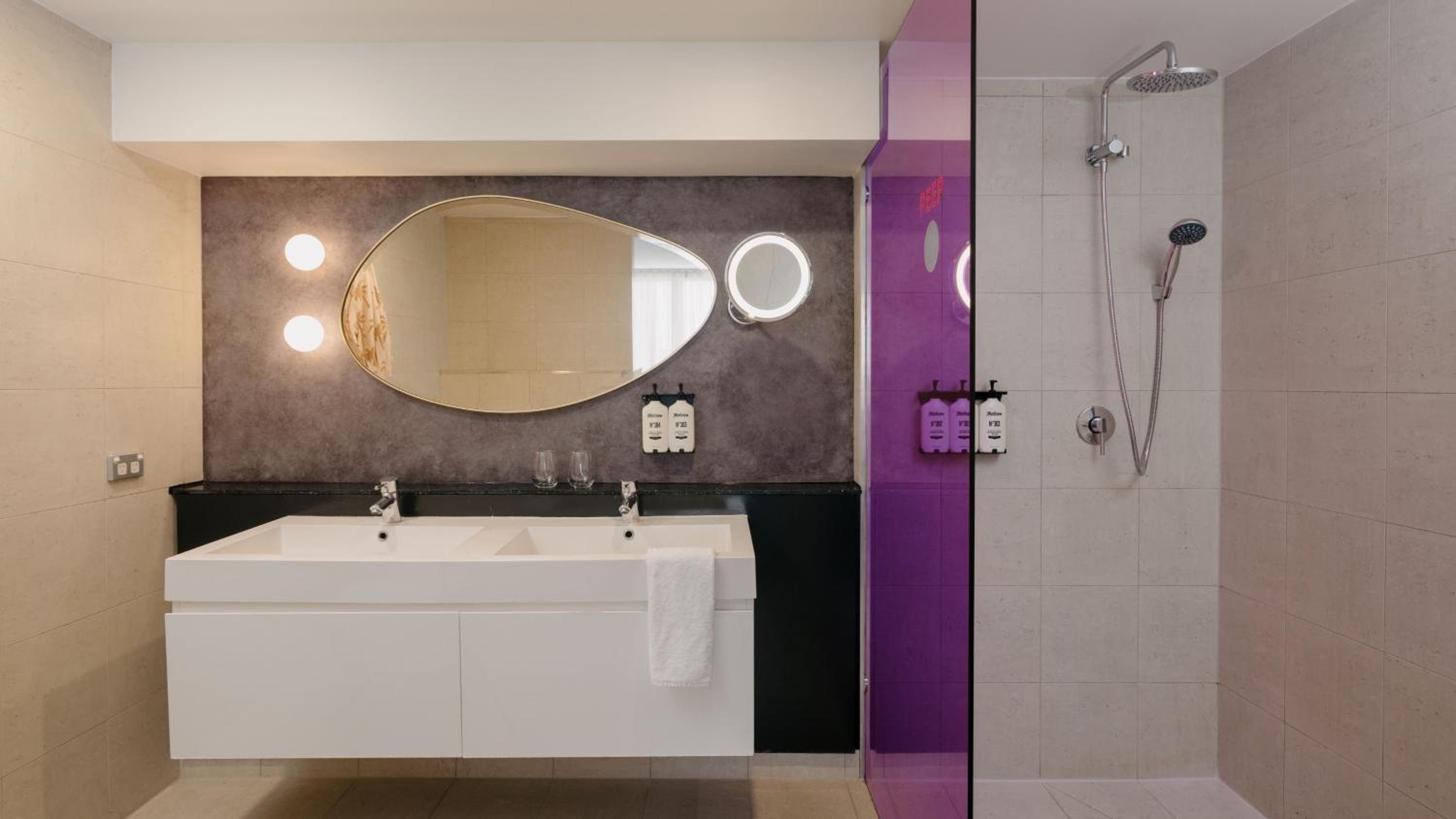 One-Bedroom Suite with City Skyline View