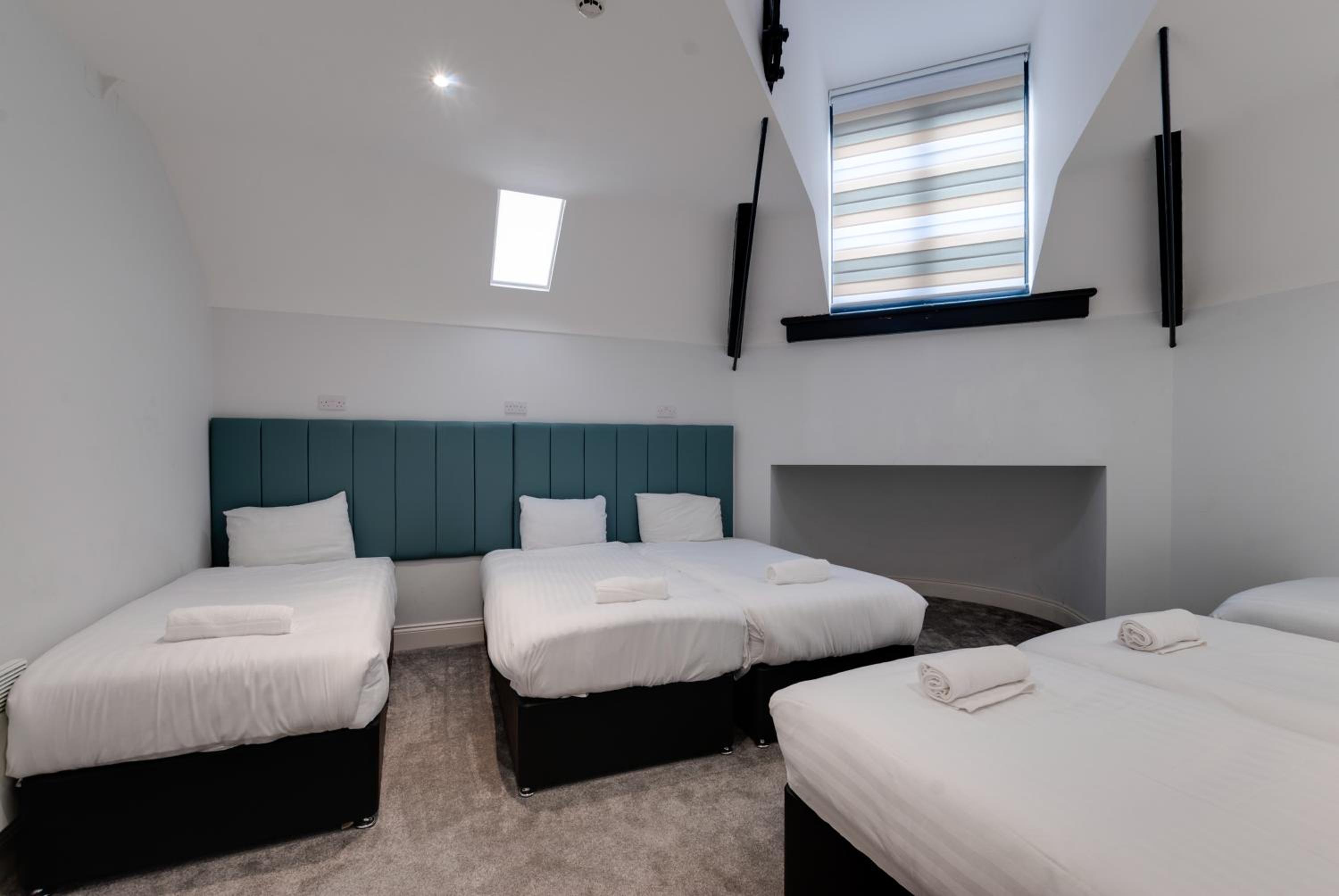Two-Bedroom Apartment - Photo 2