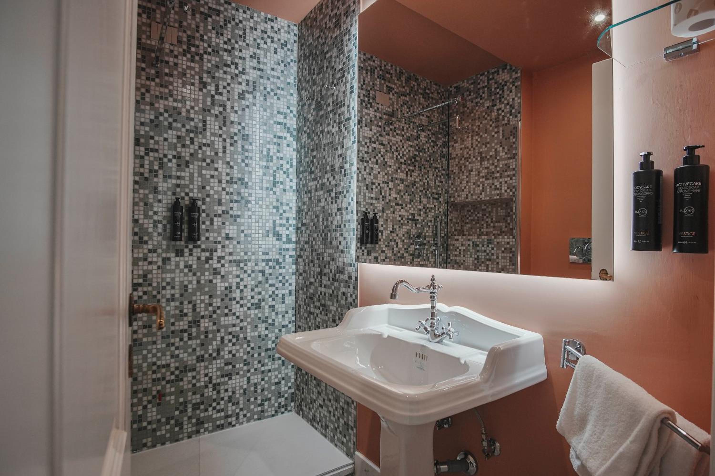 Double or Twin Room photo 2