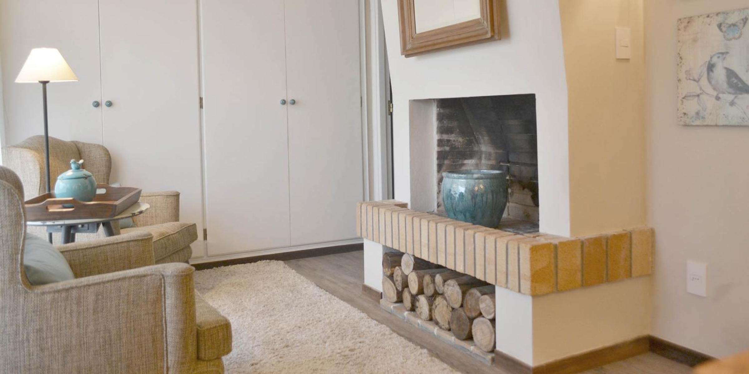 Family Room - Photo 4