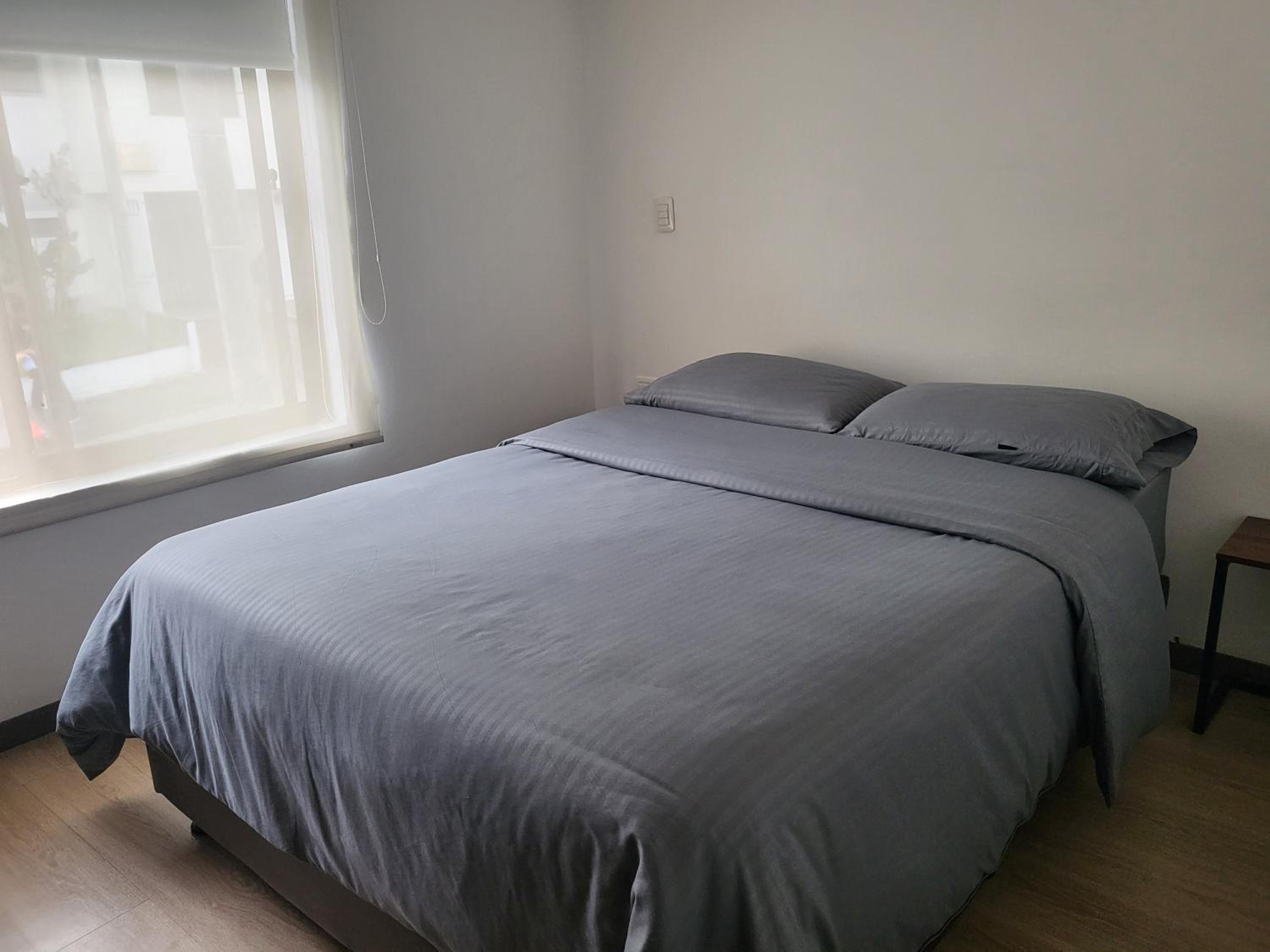 One-Bedroom Apartment photo 1