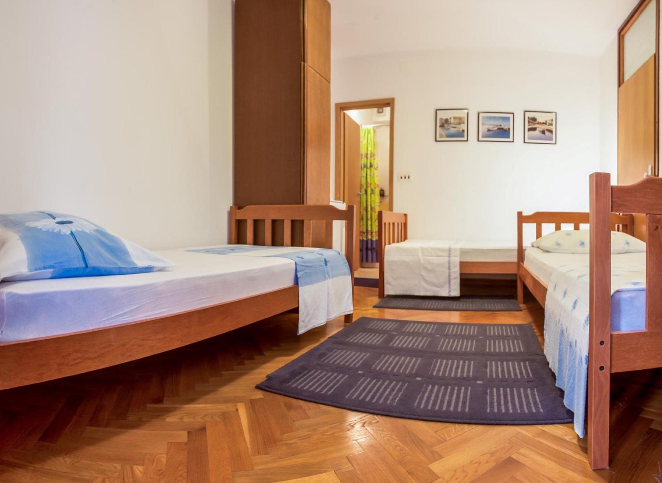 Triple Room - Photo 7