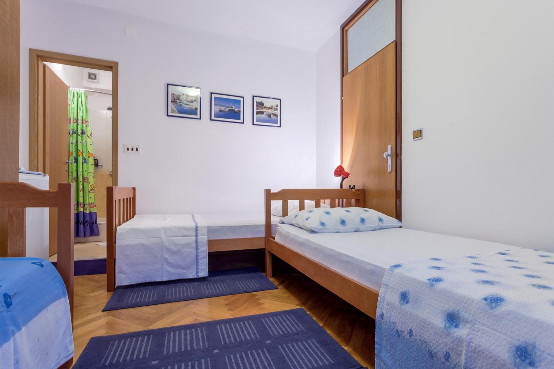 Triple Room - Photo 8