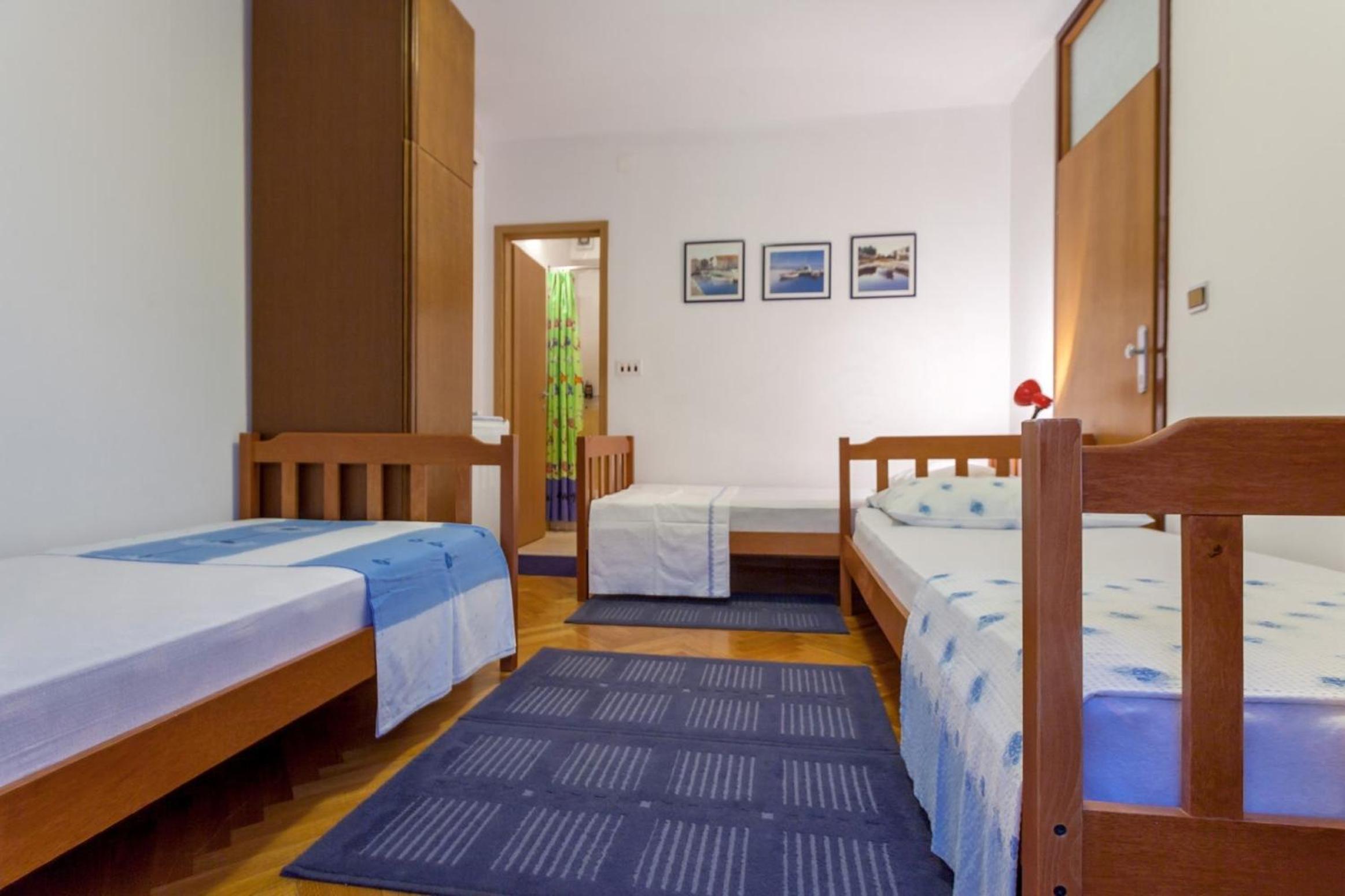 Triple Room - Photo 1