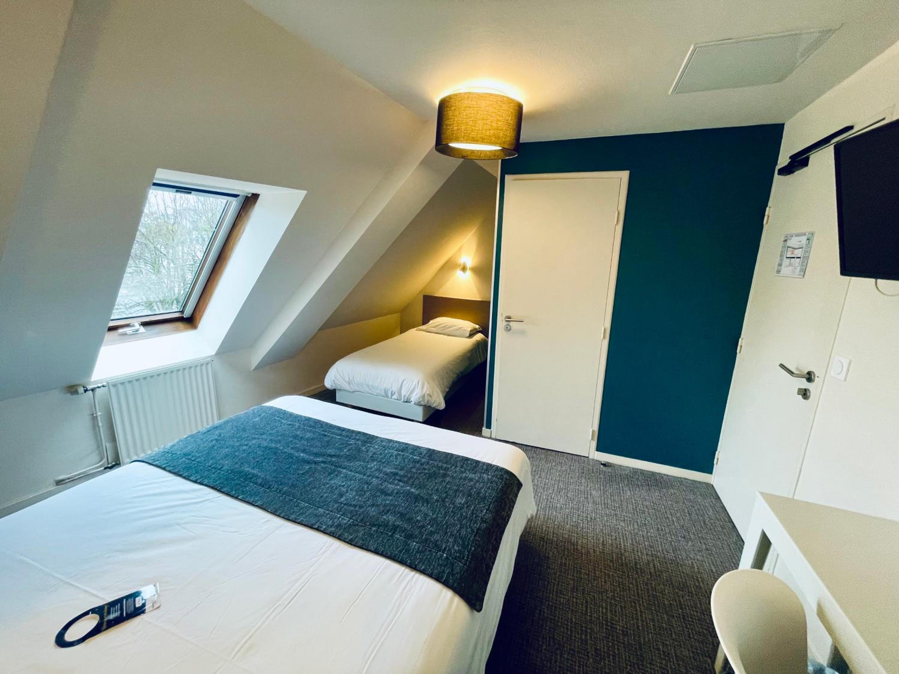 Comfort Triple Room 3 floor by stairs - Photo 5