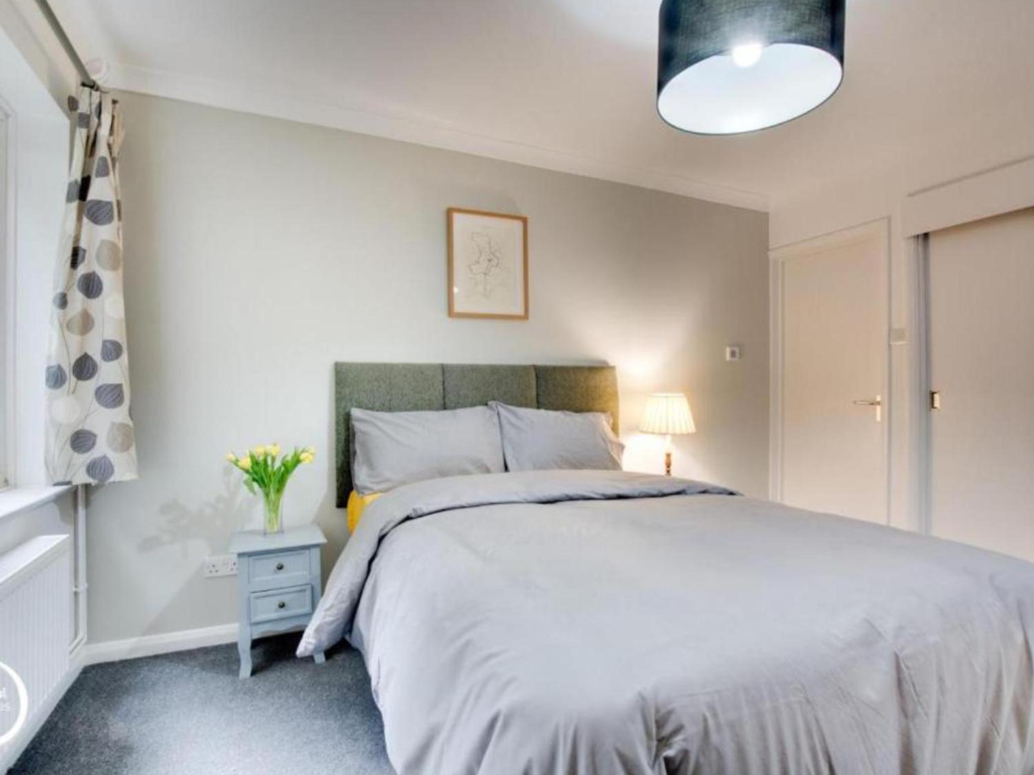 Three-Bedroom House photo 2