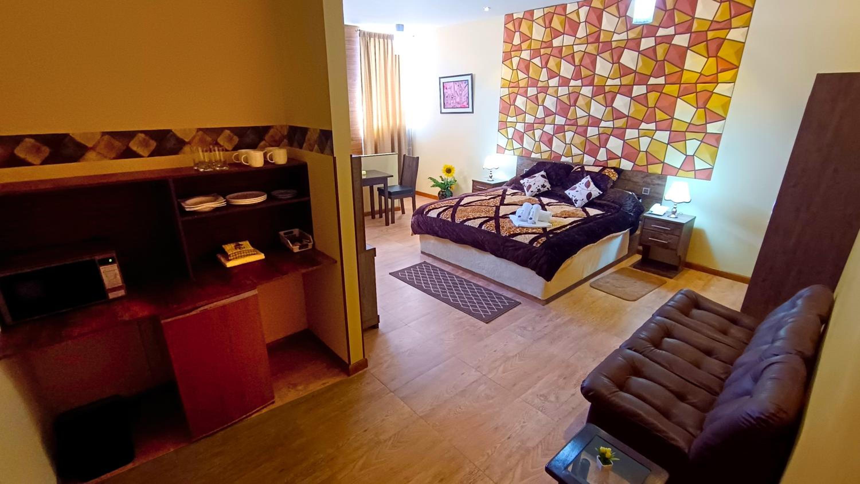 One-Bedroom Apartment photo 1