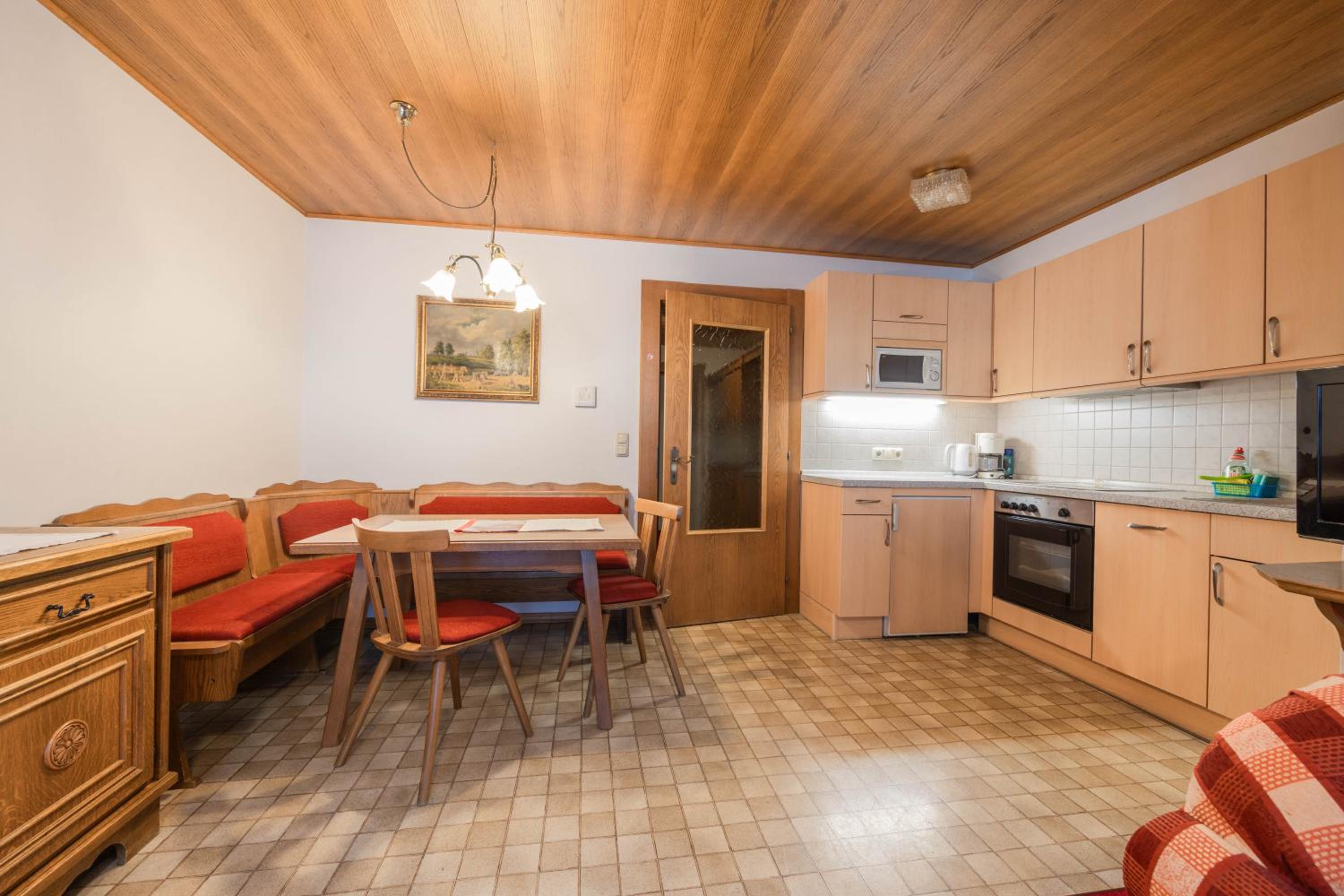 Apartment photo 2