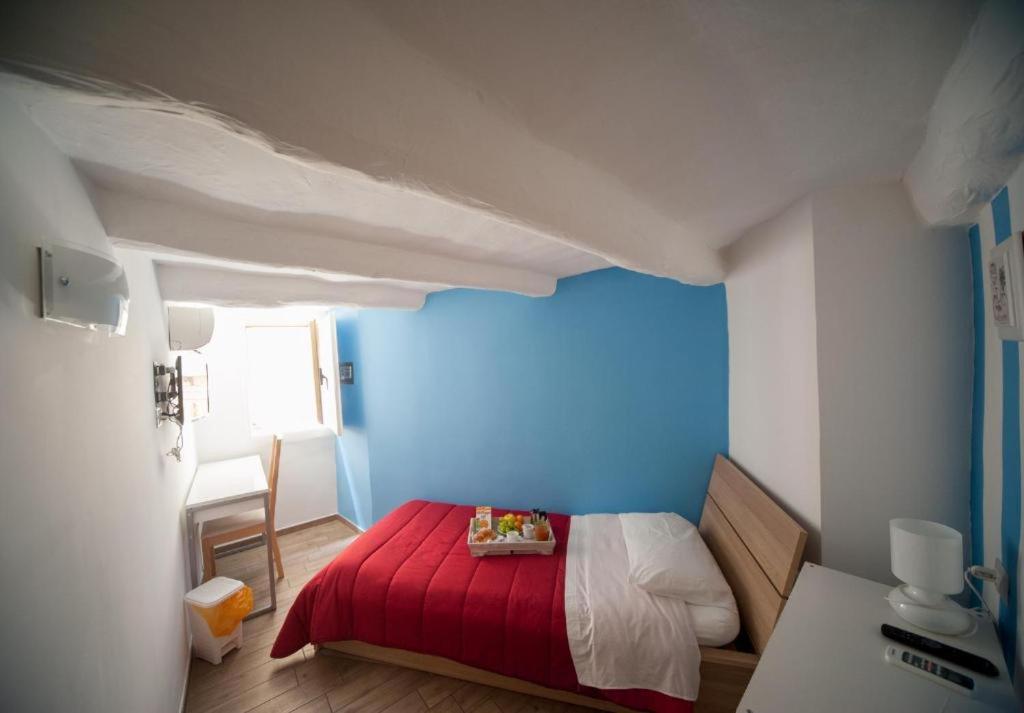 Single Room With Private External Bathroom