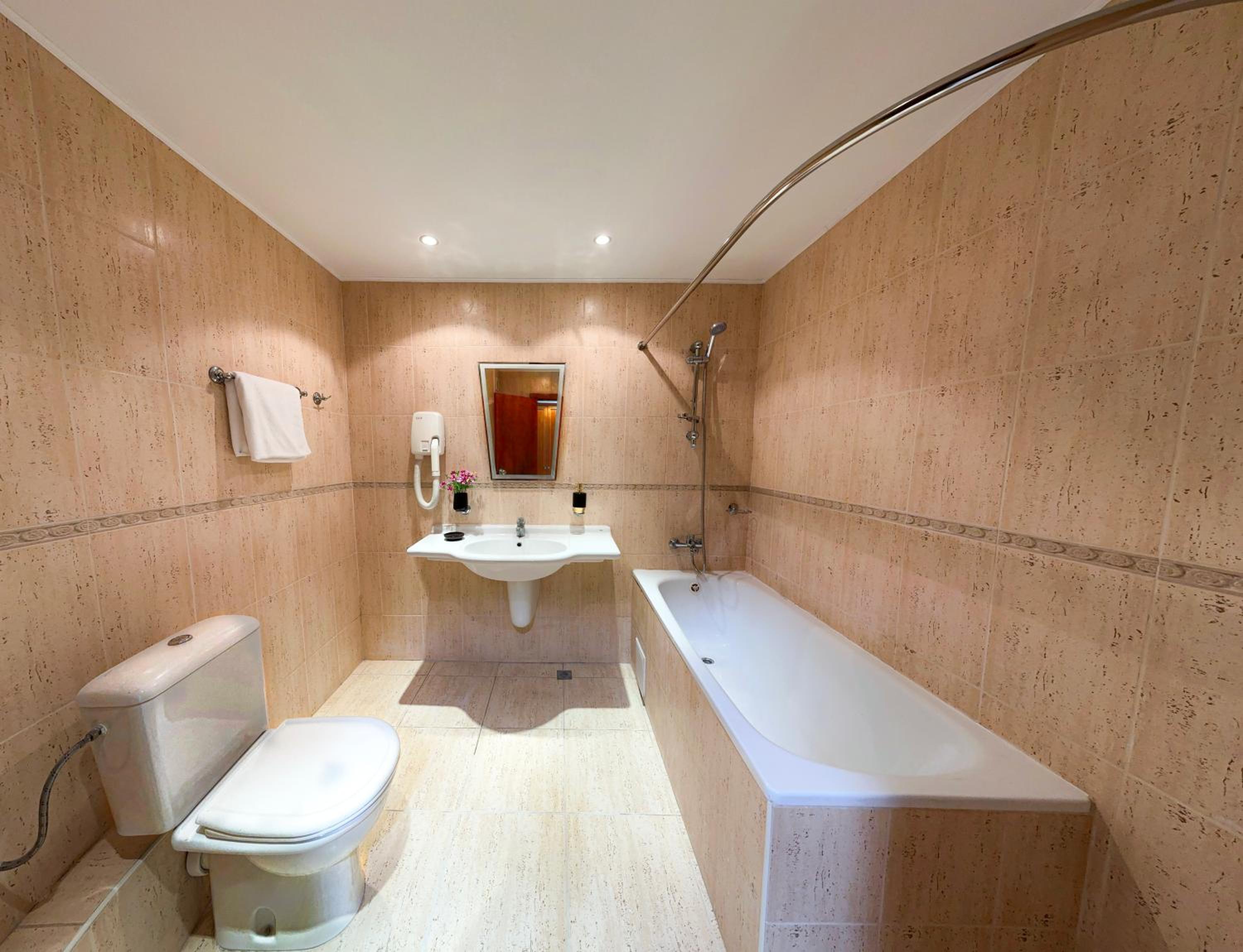 Double Room with Balcony photo 2