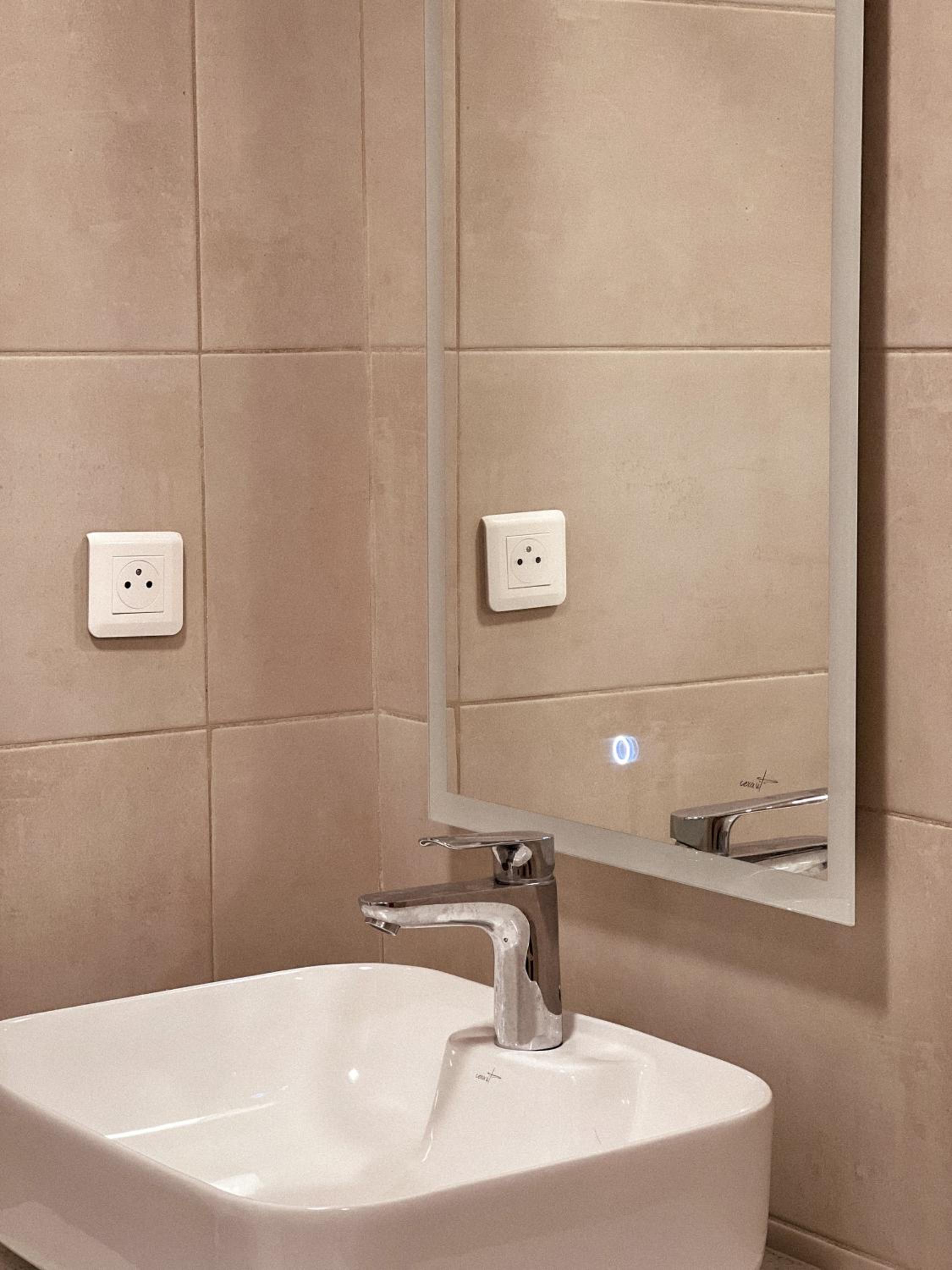 Standard Double Suite