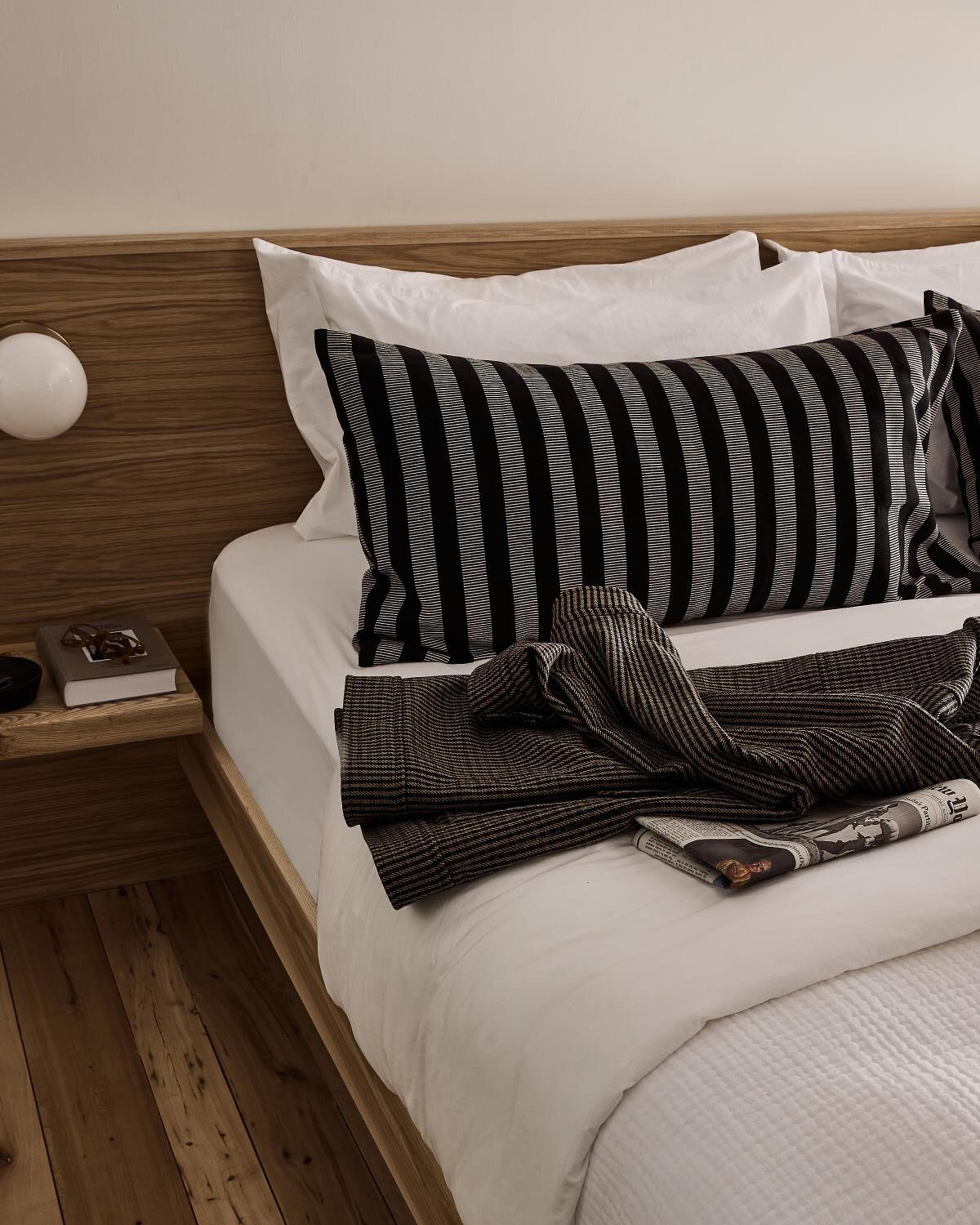 Deluxe King Suite - Photo 9